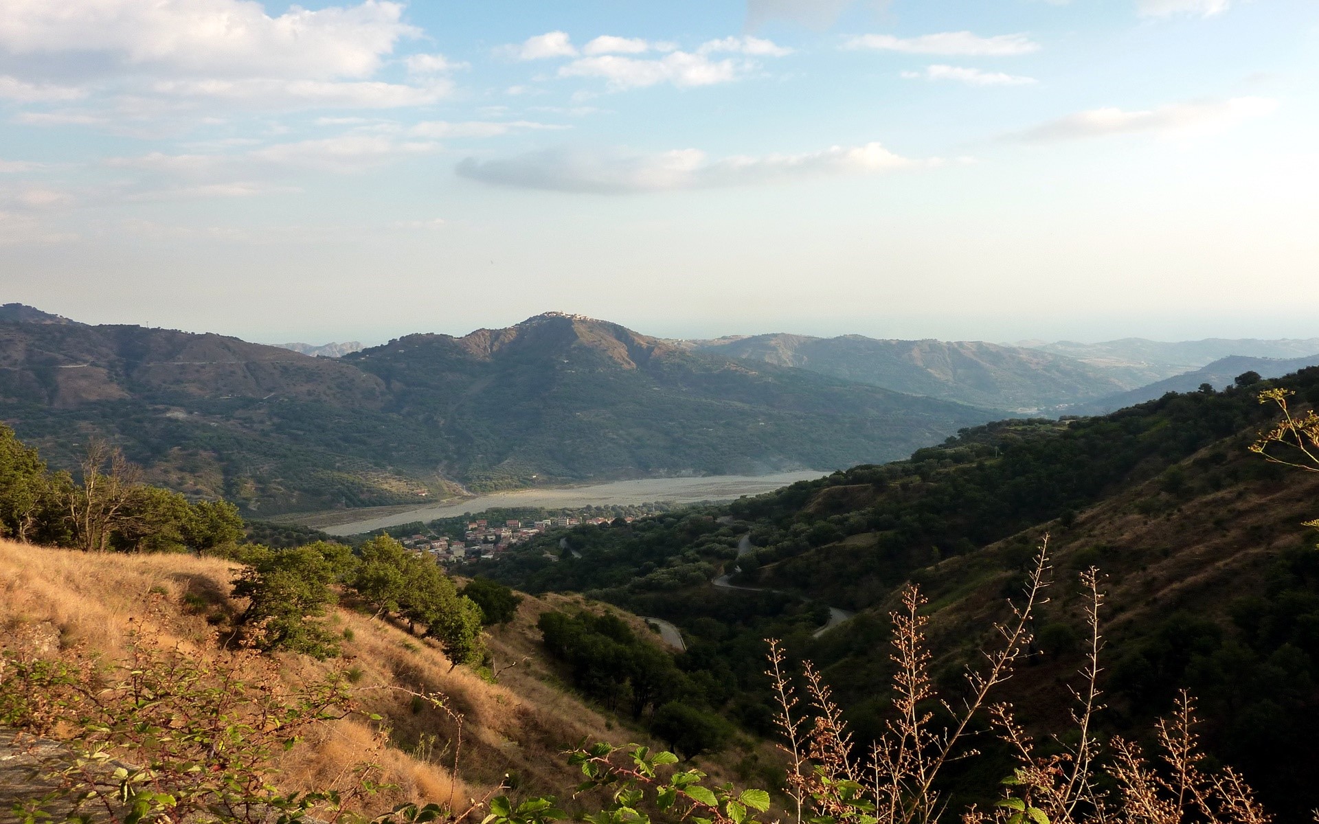 Mountain valley landscape in Calabria, Italy HD Wallpaper
