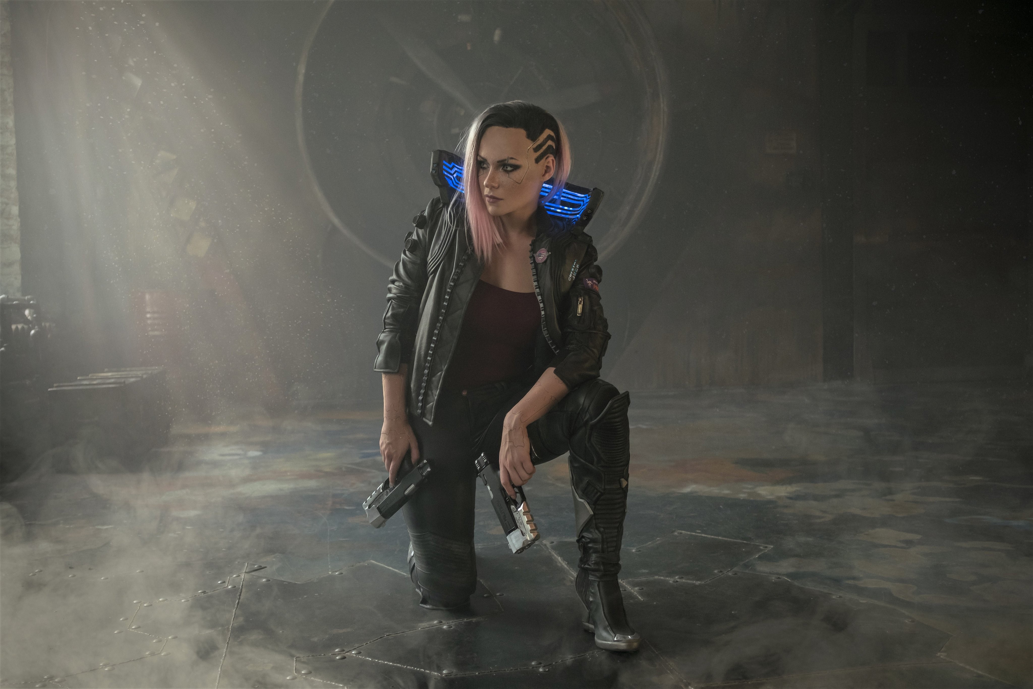 Cyberpunk 2077 cosplay of Irina Meier holding guns HD Wallpaper