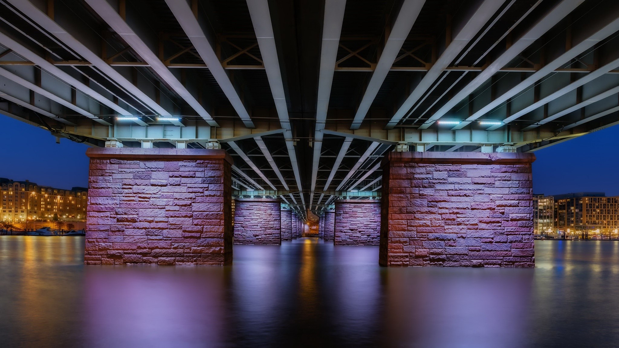 Under Francis Case Memorial Bridge in Washington D.C. HD Wallpaper