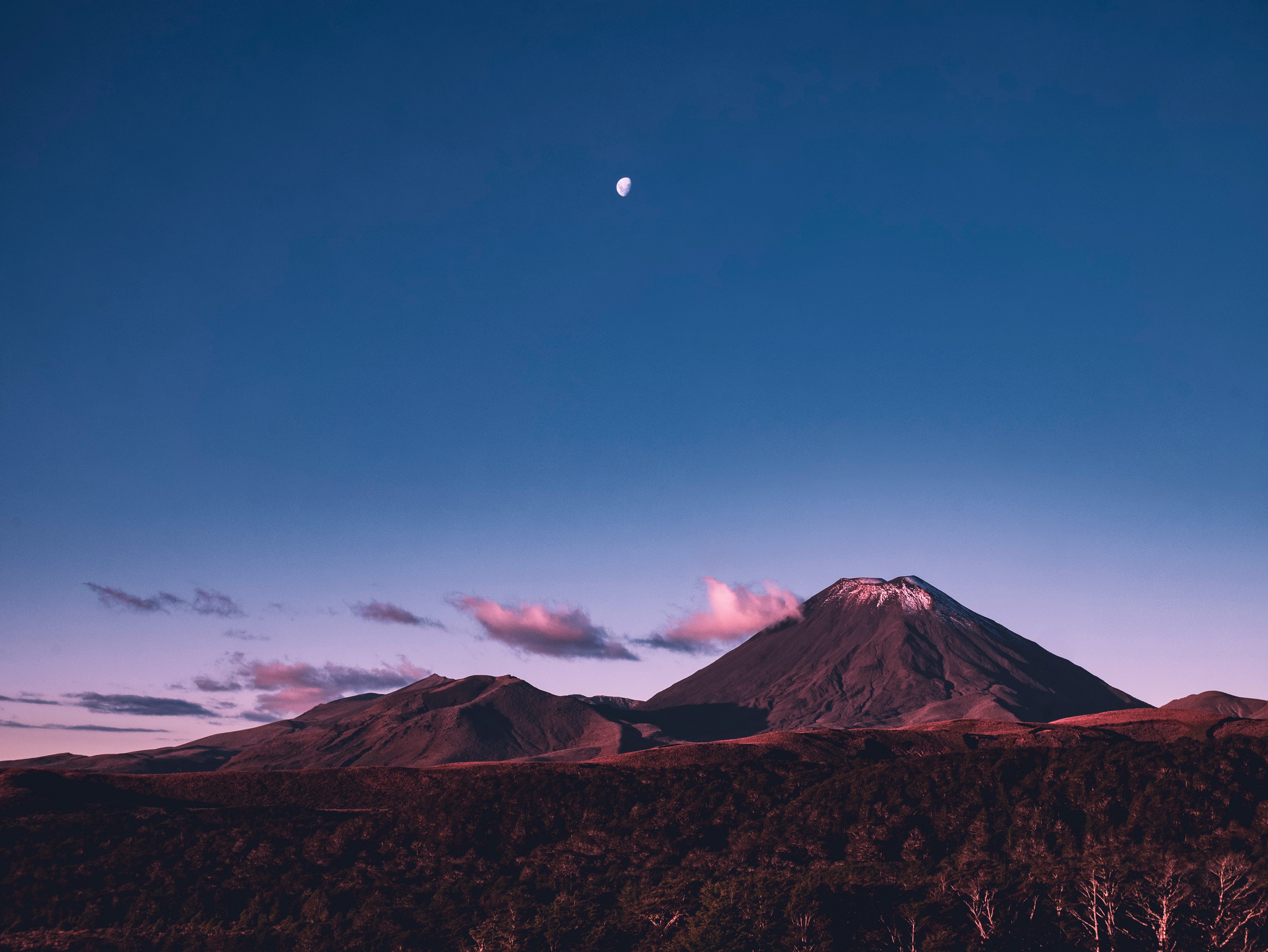4K Tongariro National Park New Zealand volcano landscape HD Wallpaper