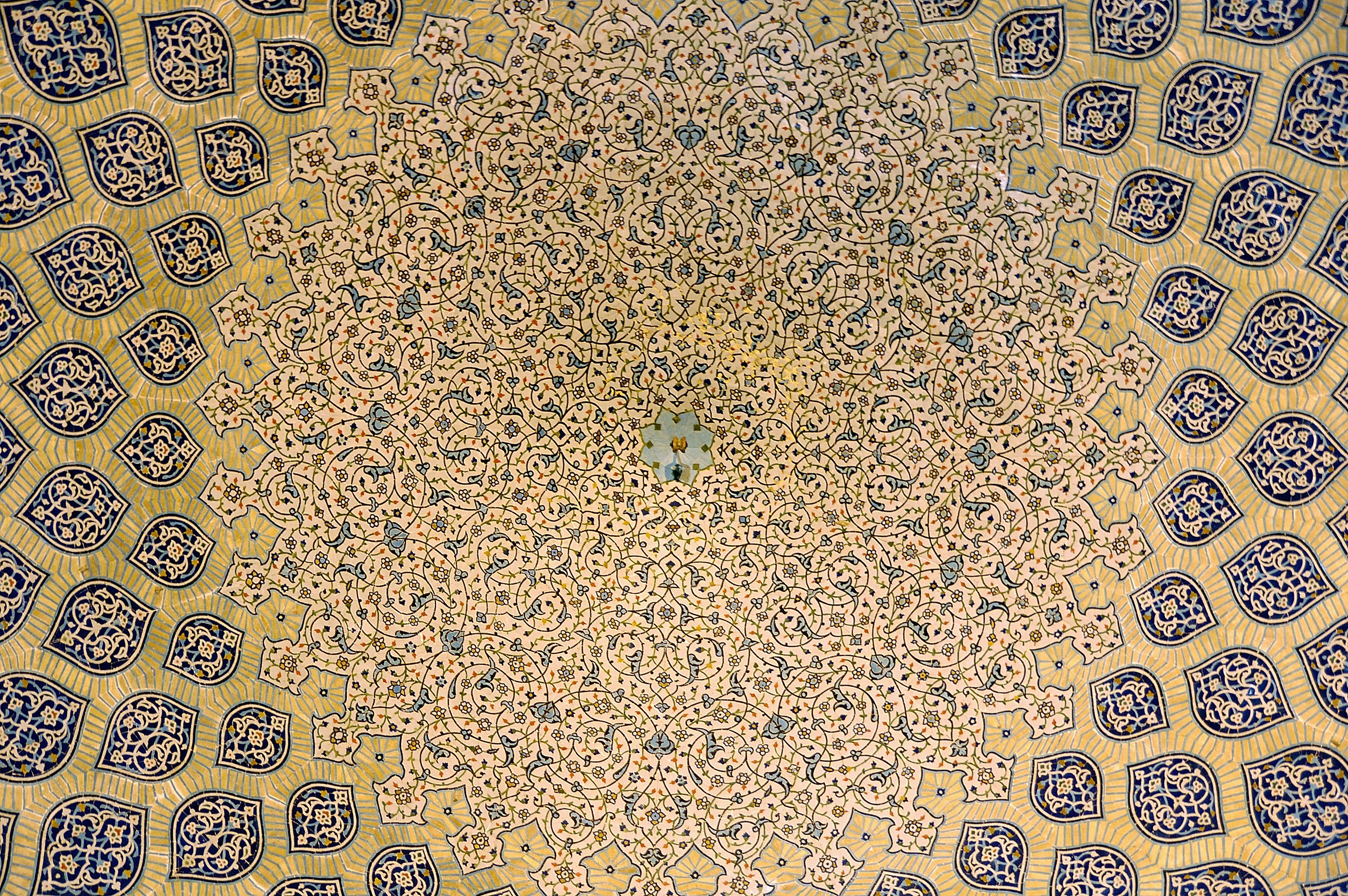 Intricate Islamic tile pattern in Iran HD Wallpaper