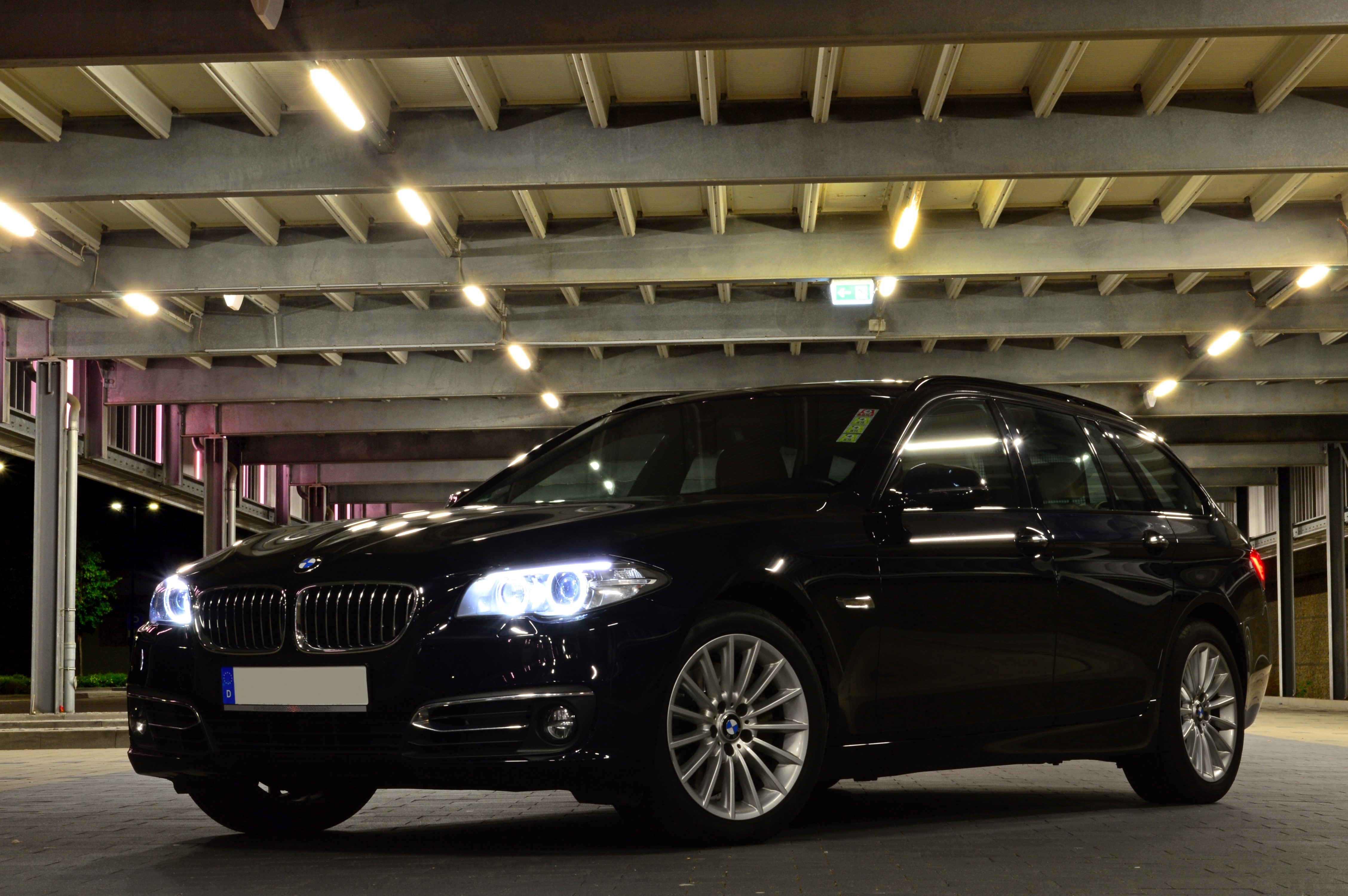 4K BMW 5 Series F10 Wagon in Garage HD Wallpaper