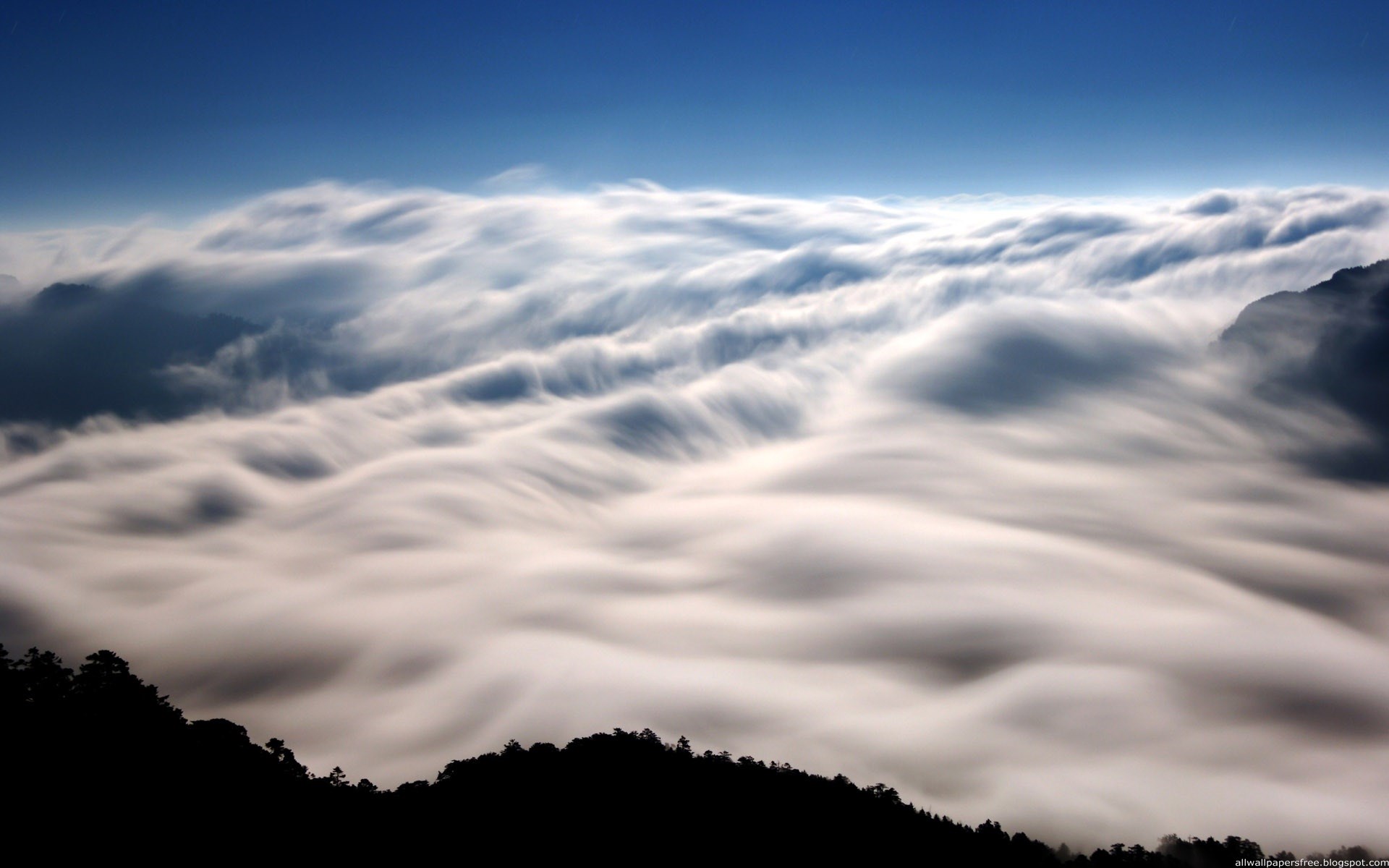 Sea of Clouds Over Mountains HD Wallpaper