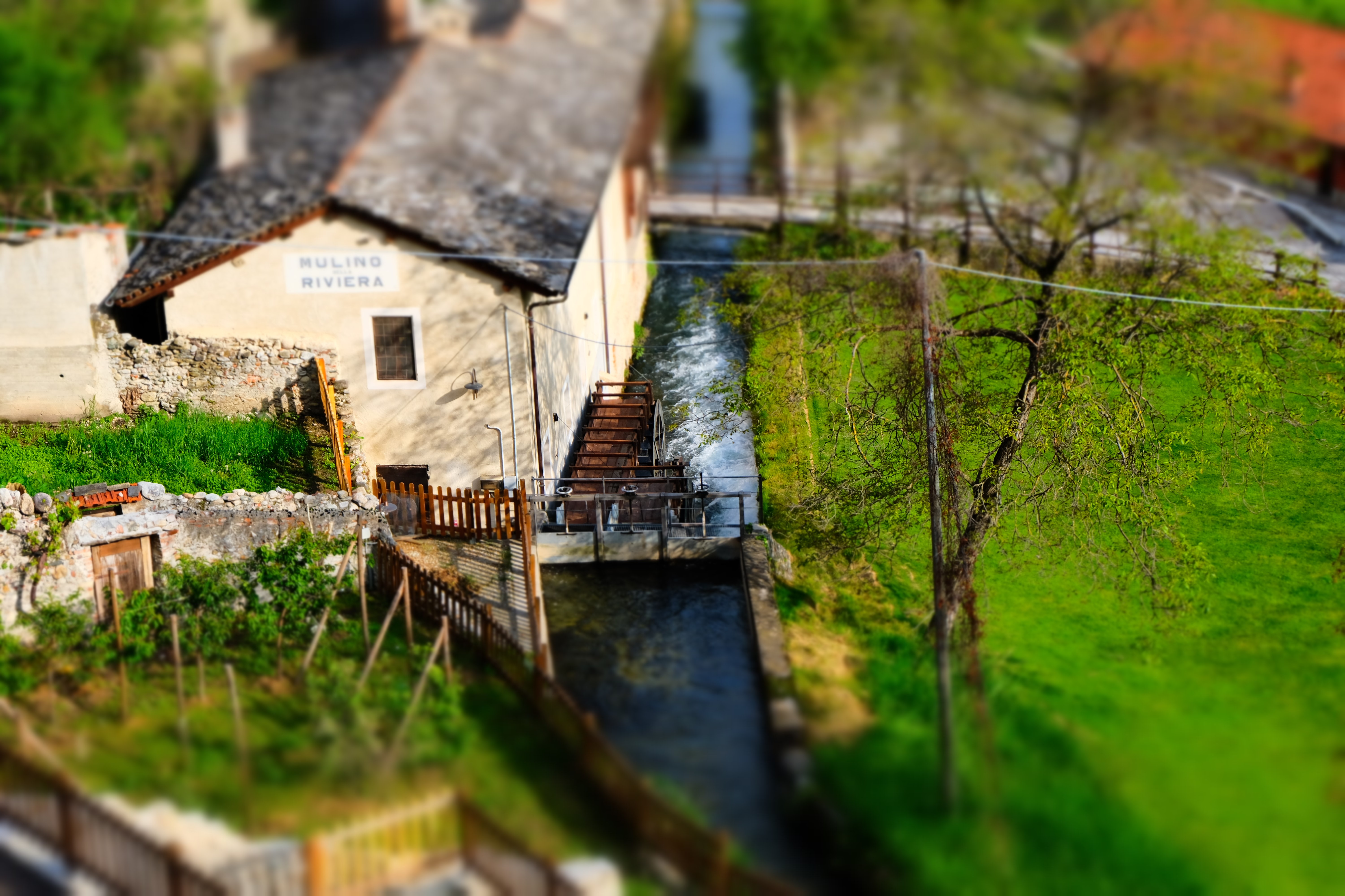 Old Mill Building by River in Italy HD Wallpaper