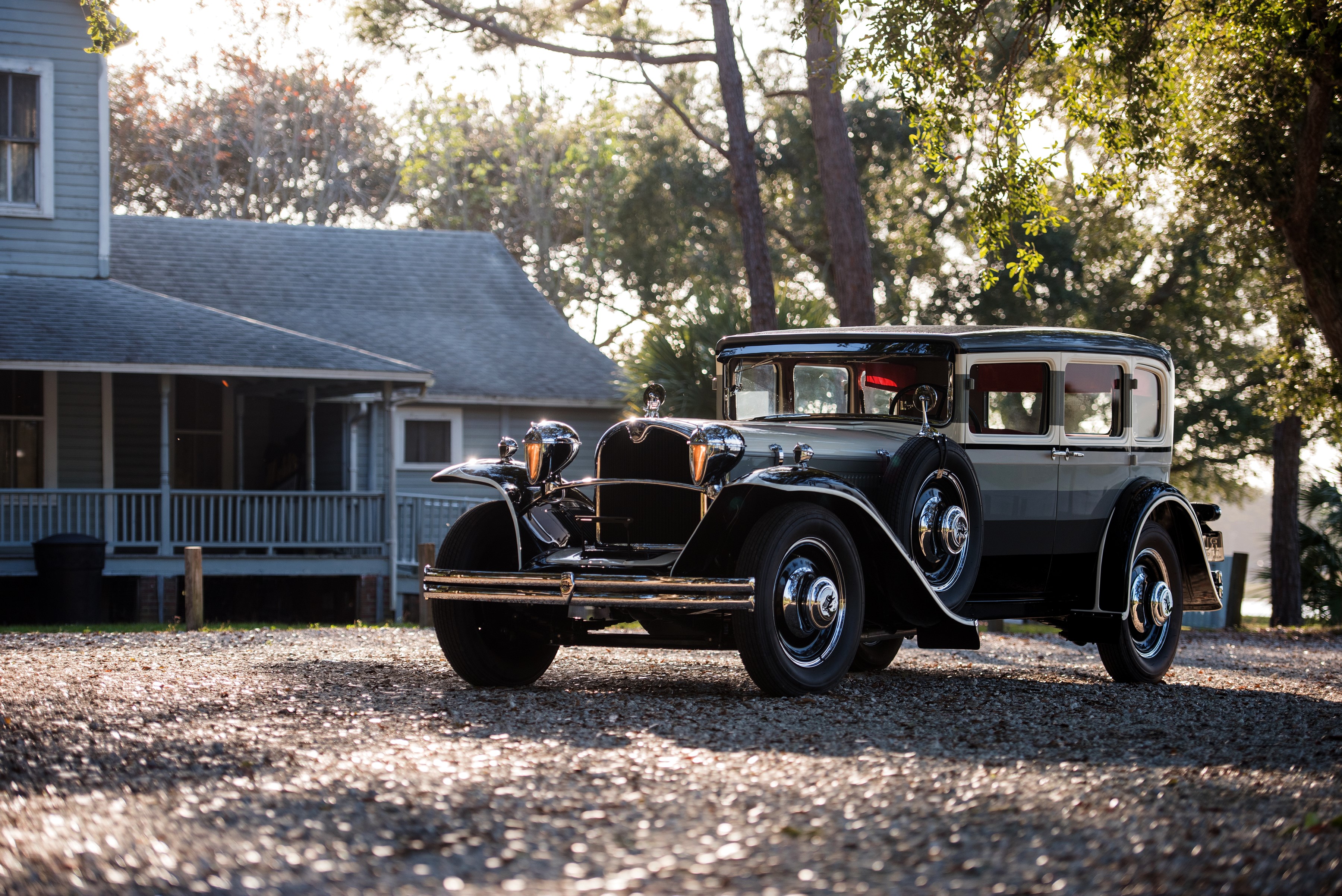 Ruxton Model C classic car parked near a house HD Wallpaper