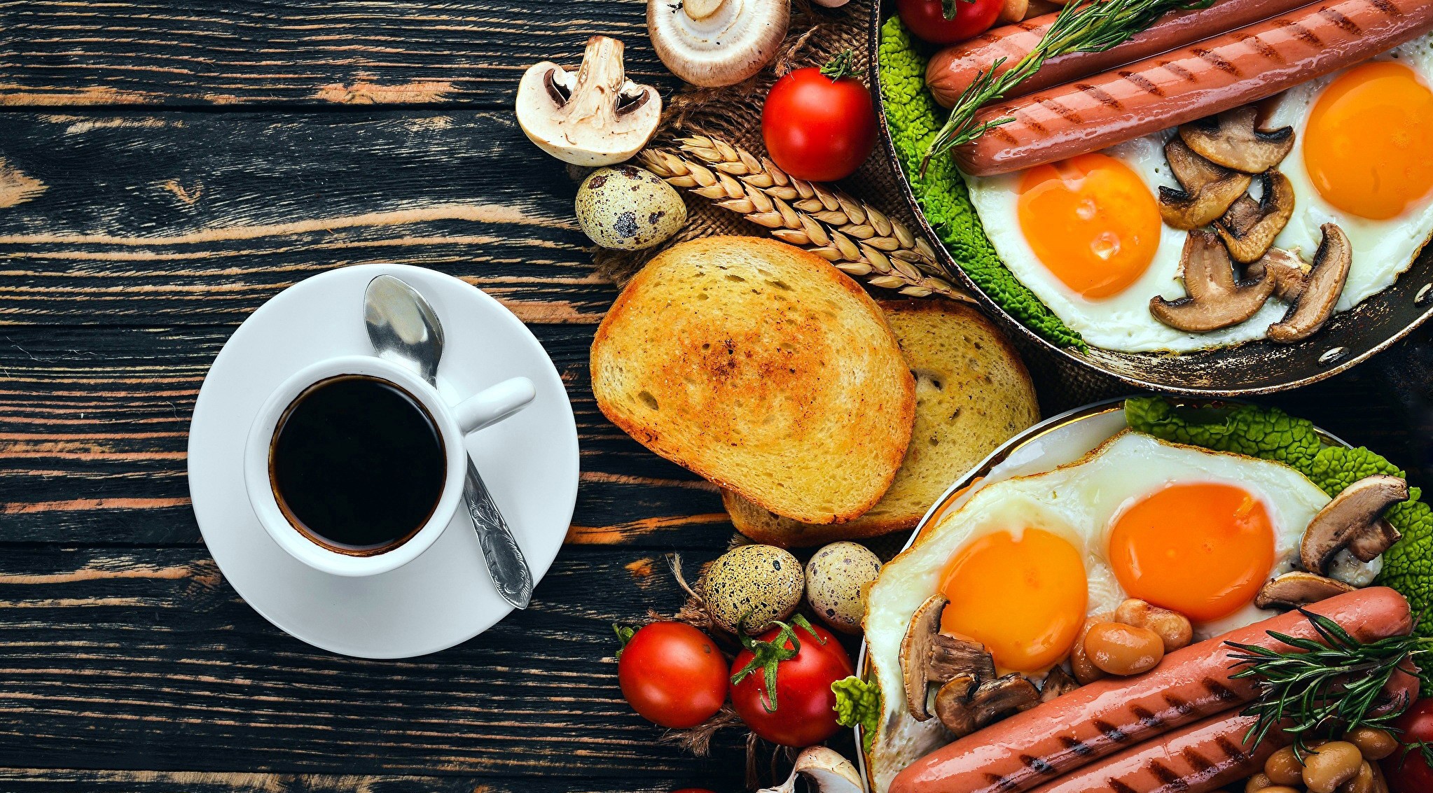 Breakfast with eggs, sausages, toast, coffee, and mushrooms HD Wallpaper