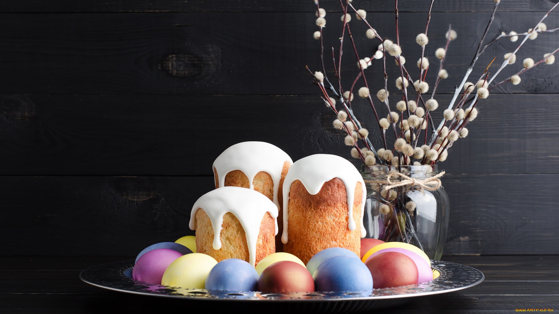 Easter cakes and painted eggs on a silver platter HD Wallpaper