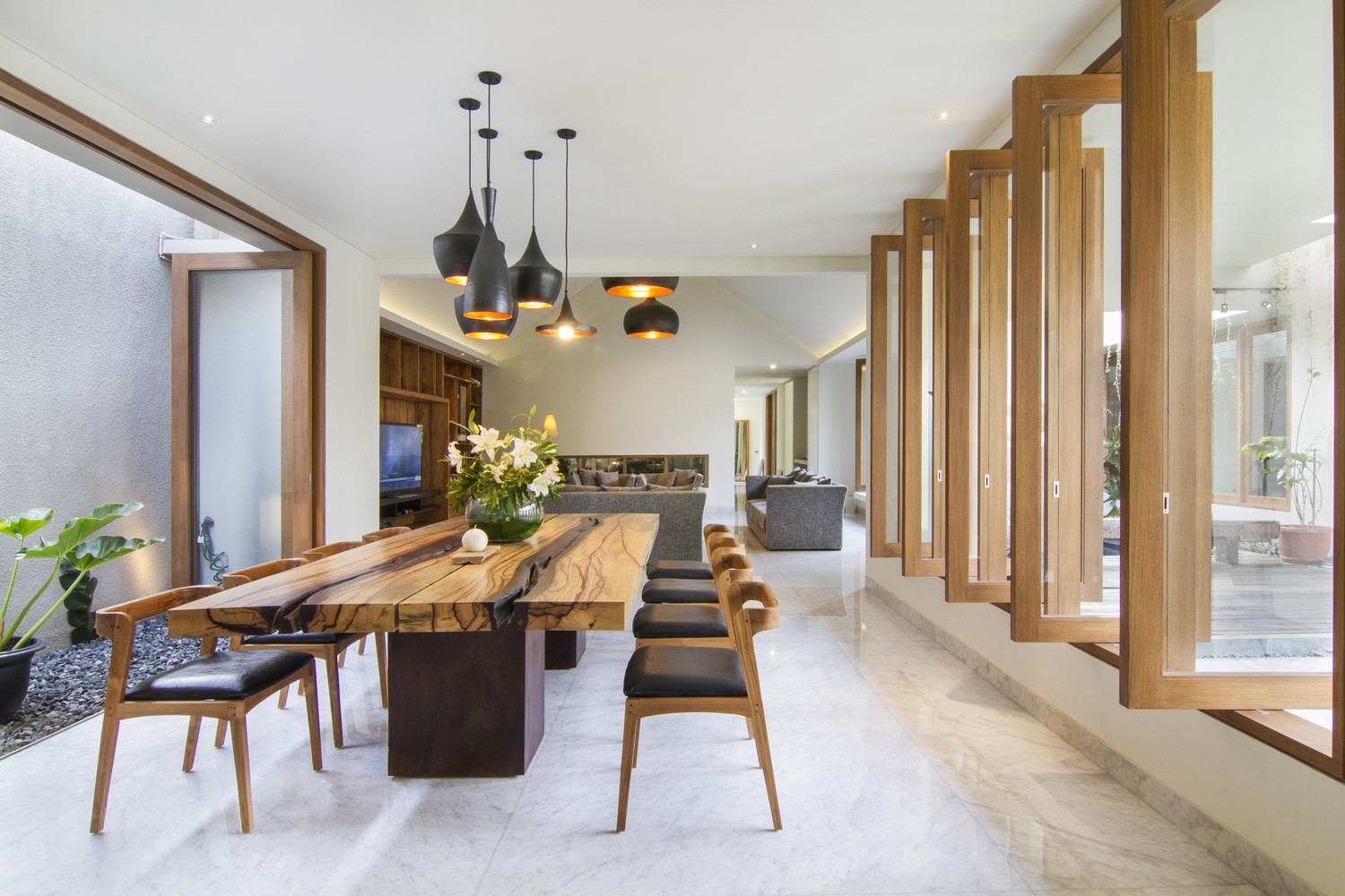 Modern dining room with wooden table and chairs HD Wallpaper