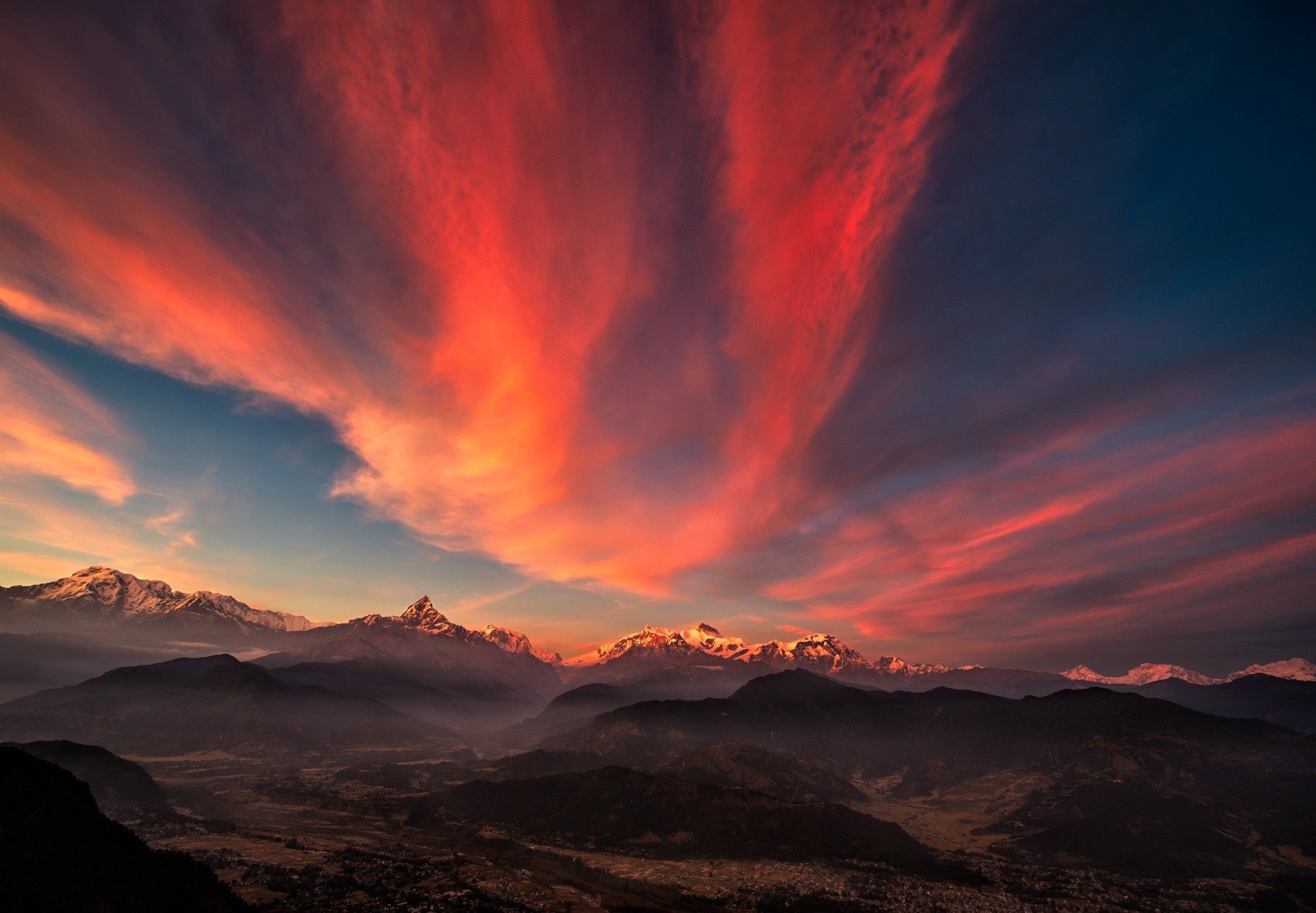 Sunset over Himalayan mountains in Tibet HD Wallpaper