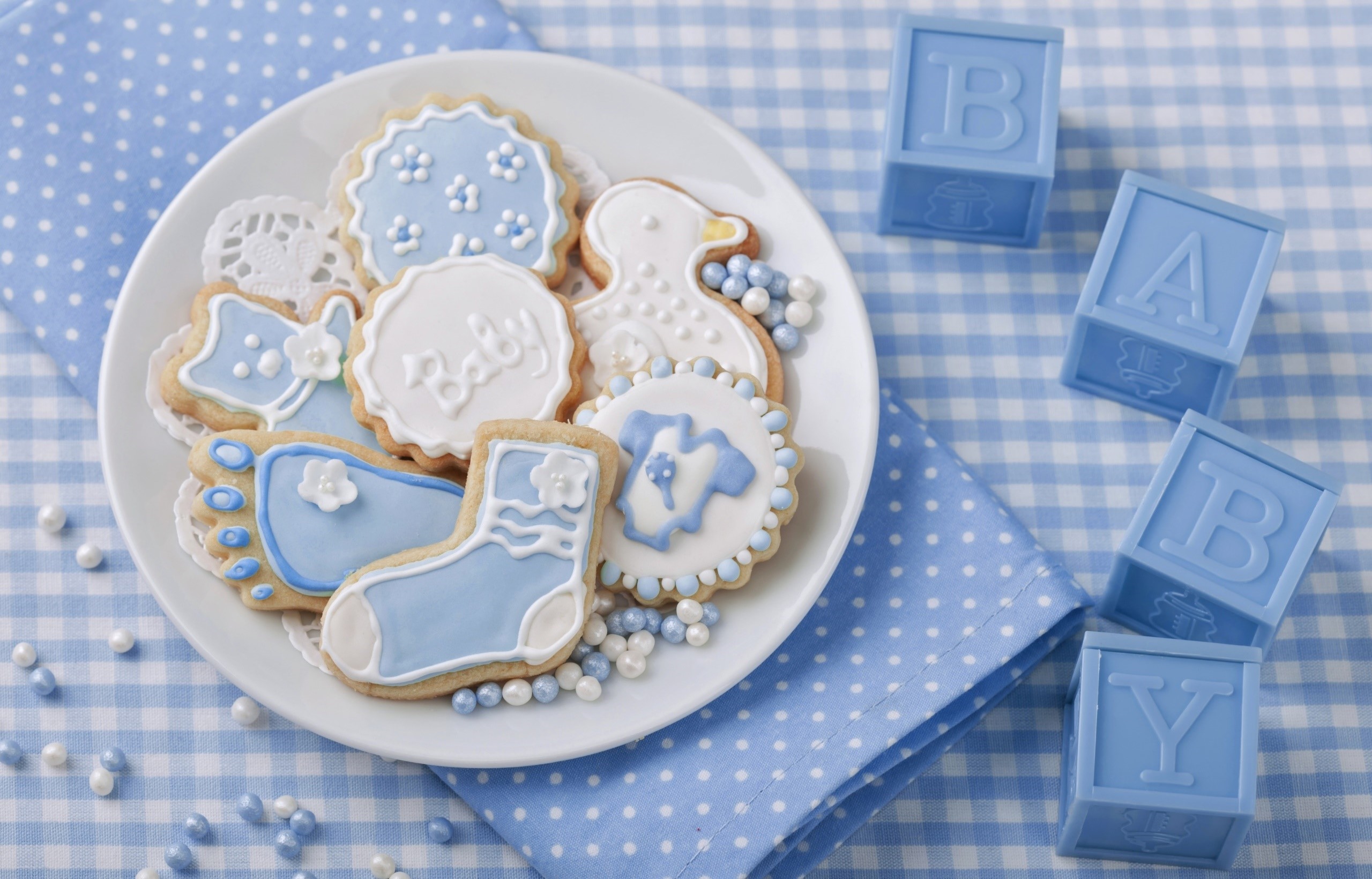 Blue baby shower cookies and blocks HD Wallpaper