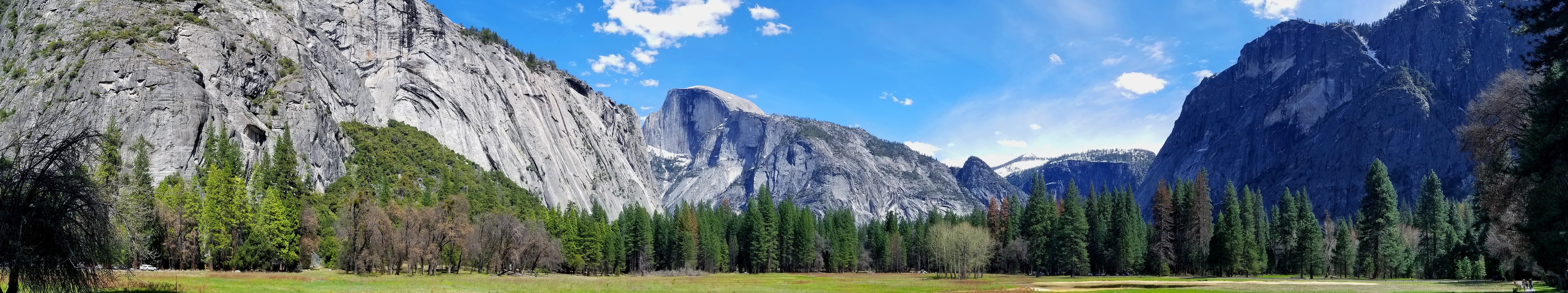 Yosemite Valley panorama with Half Dome and mountains HD Wallpaper