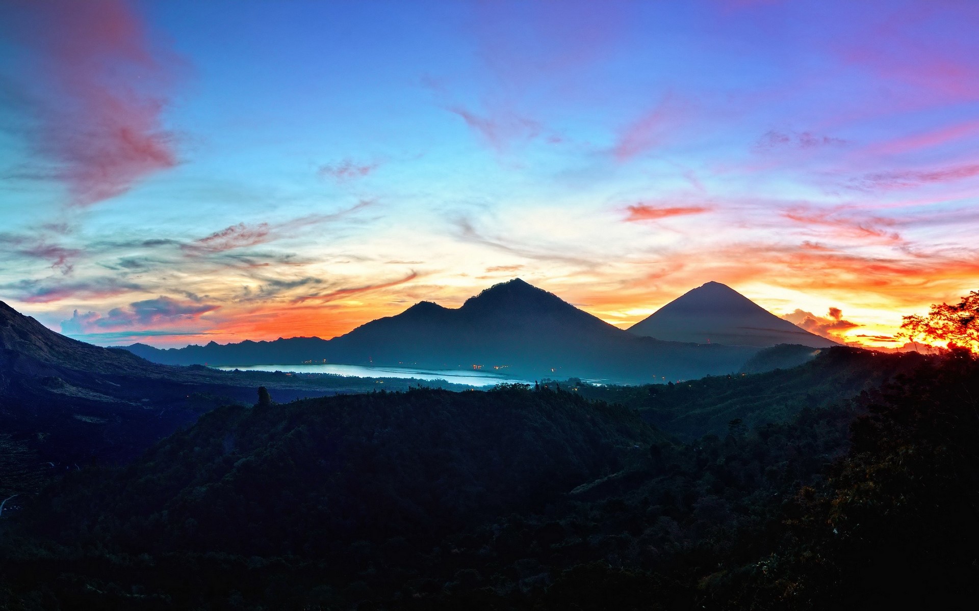Sunrise over Mount Batur and Lake Batur, Bali HD Wallpaper
