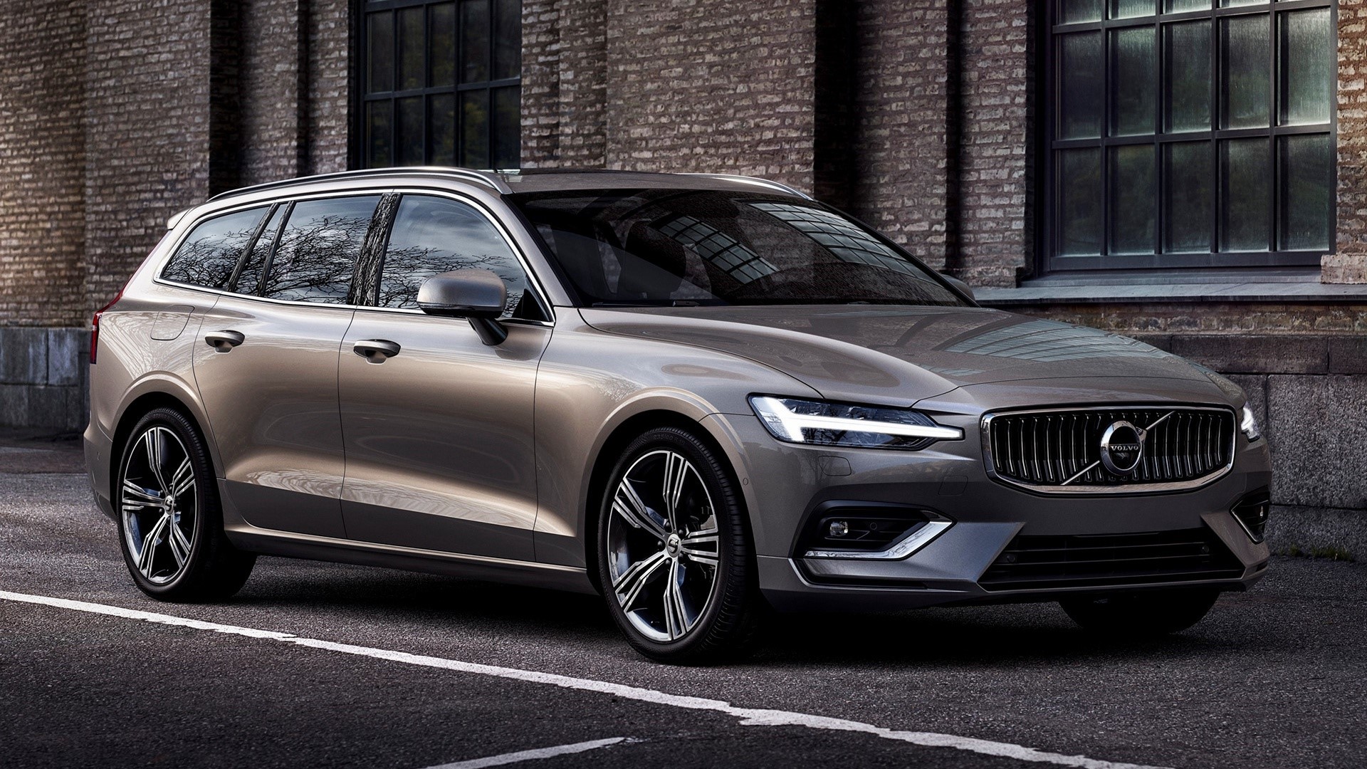 Volvo V60 wagon parked on a street HD Wallpaper