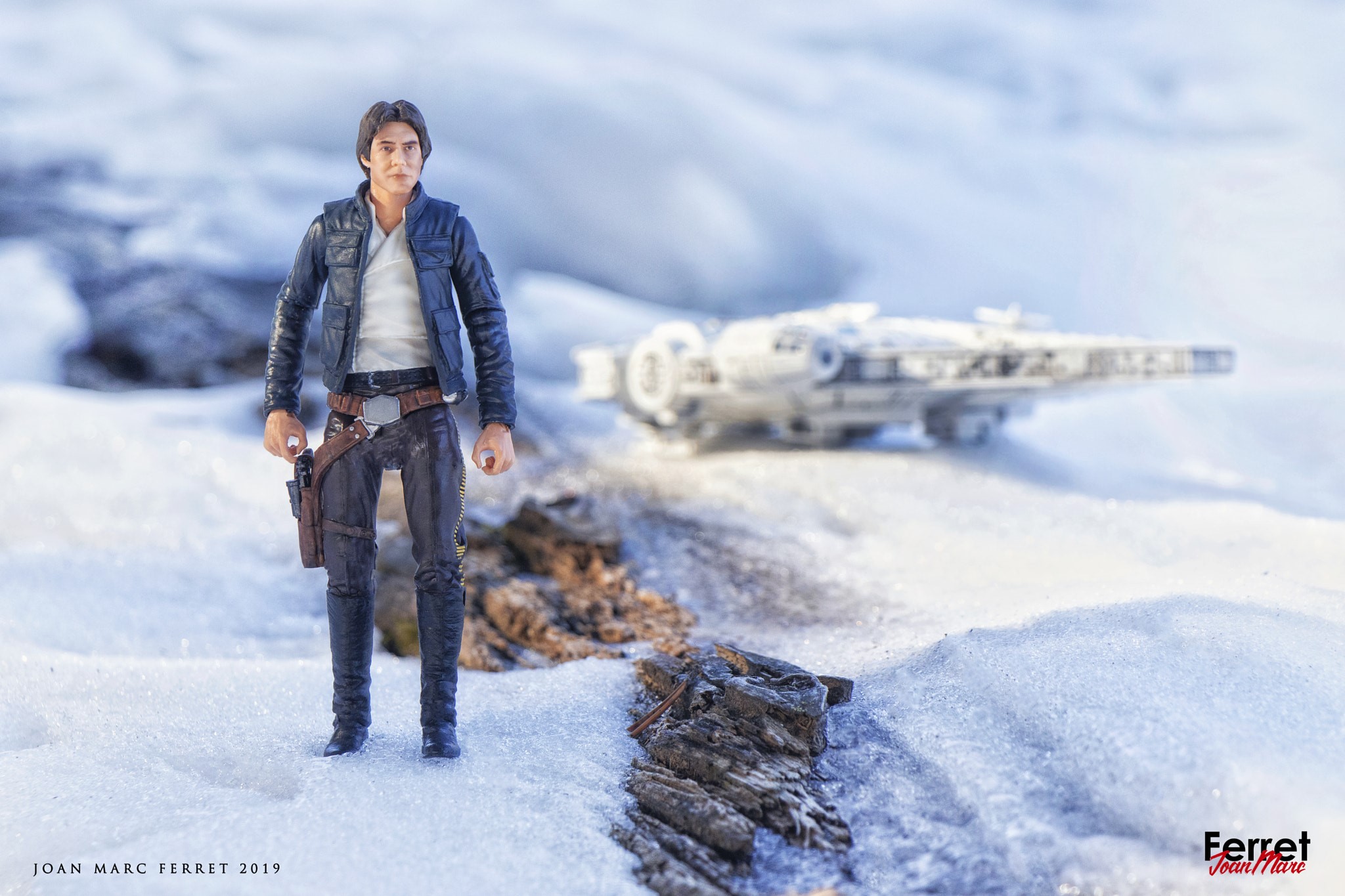 Han Solo and Millennium Falcon toy figures in snow HD Wallpaper