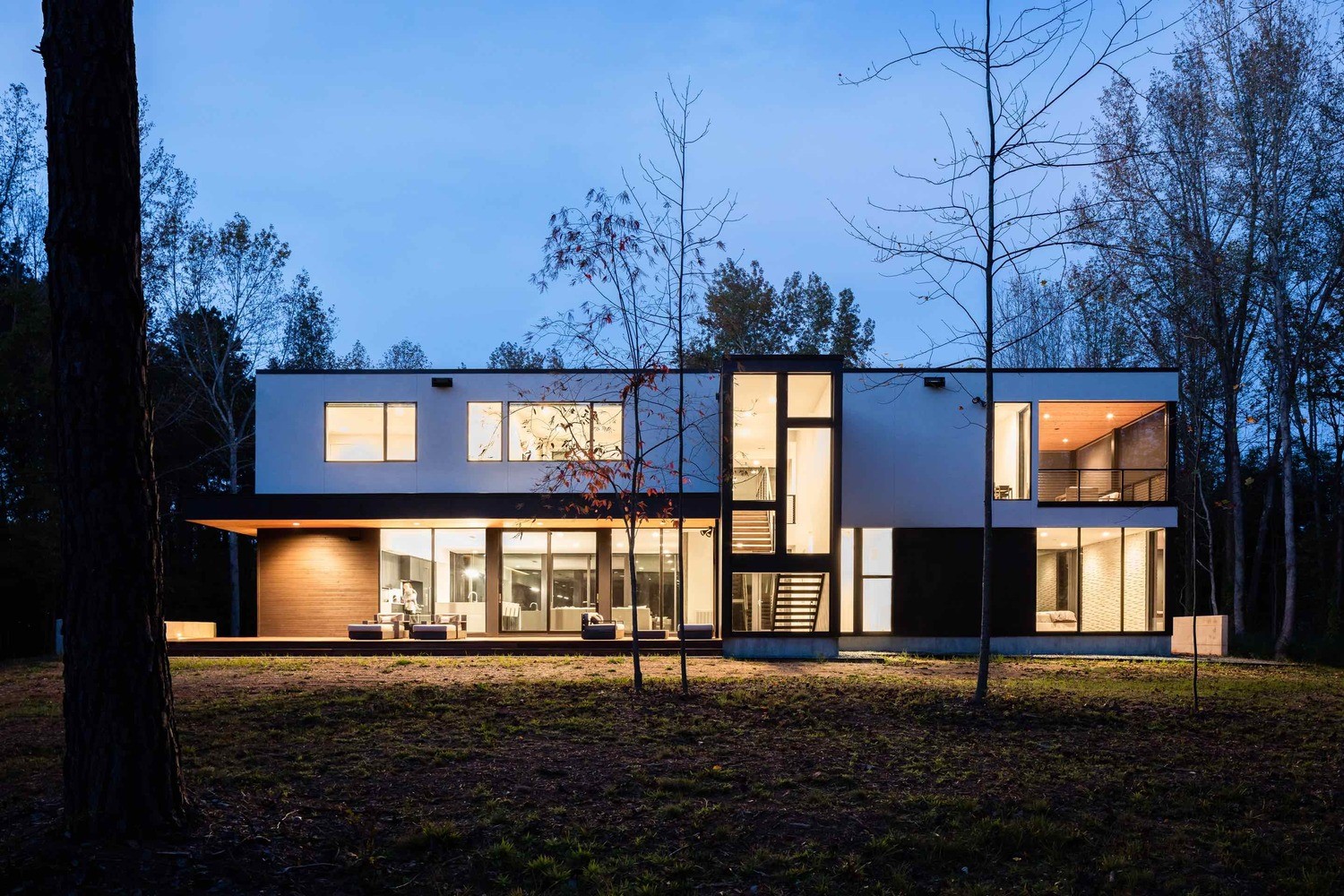 Modern luxury house architecture at dusk HD Wallpaper