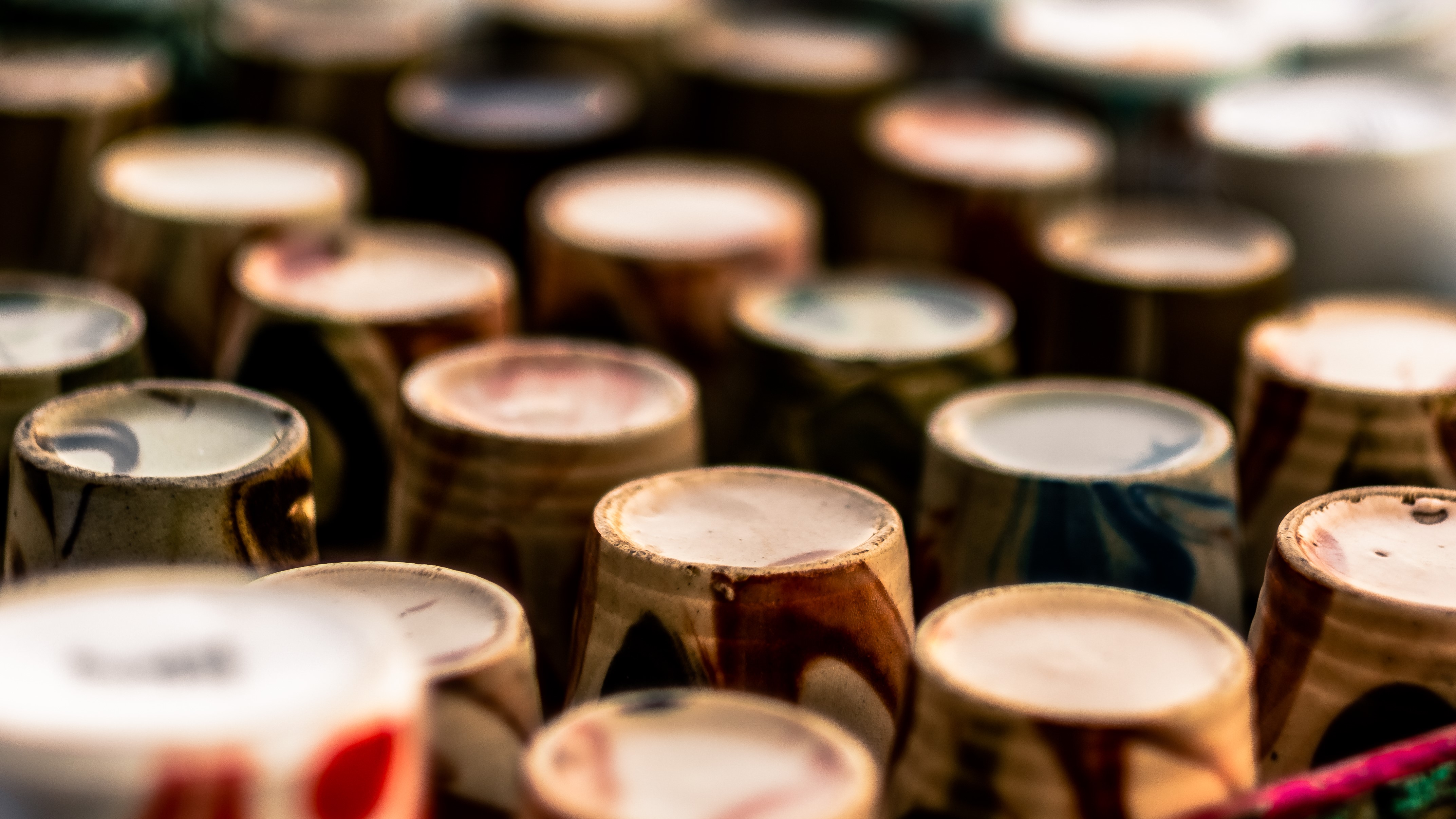 Close-up of ceramic cups in Pakistan HD Wallpaper