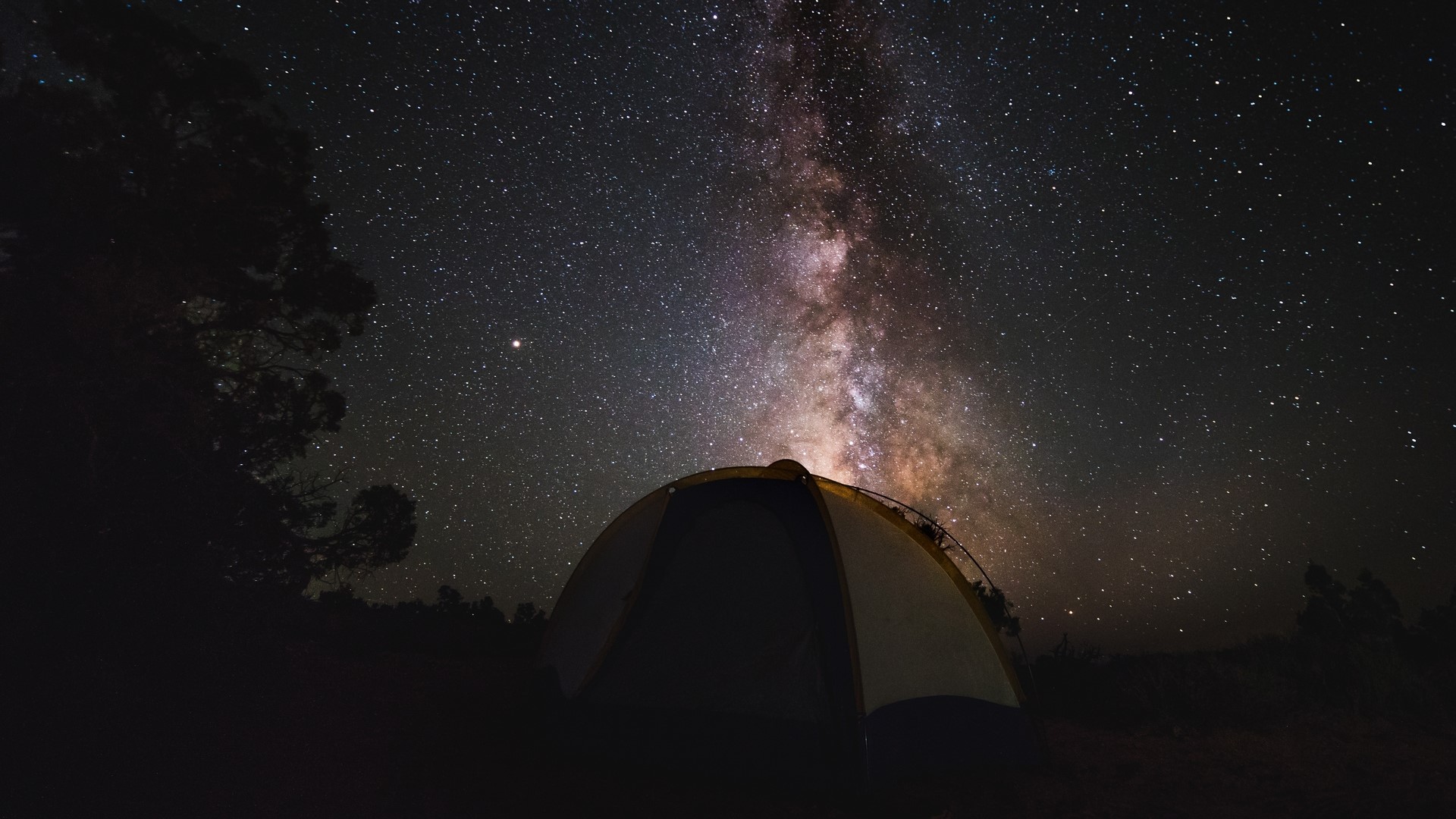 Tent under the Milky Way galaxy HD Wallpaper