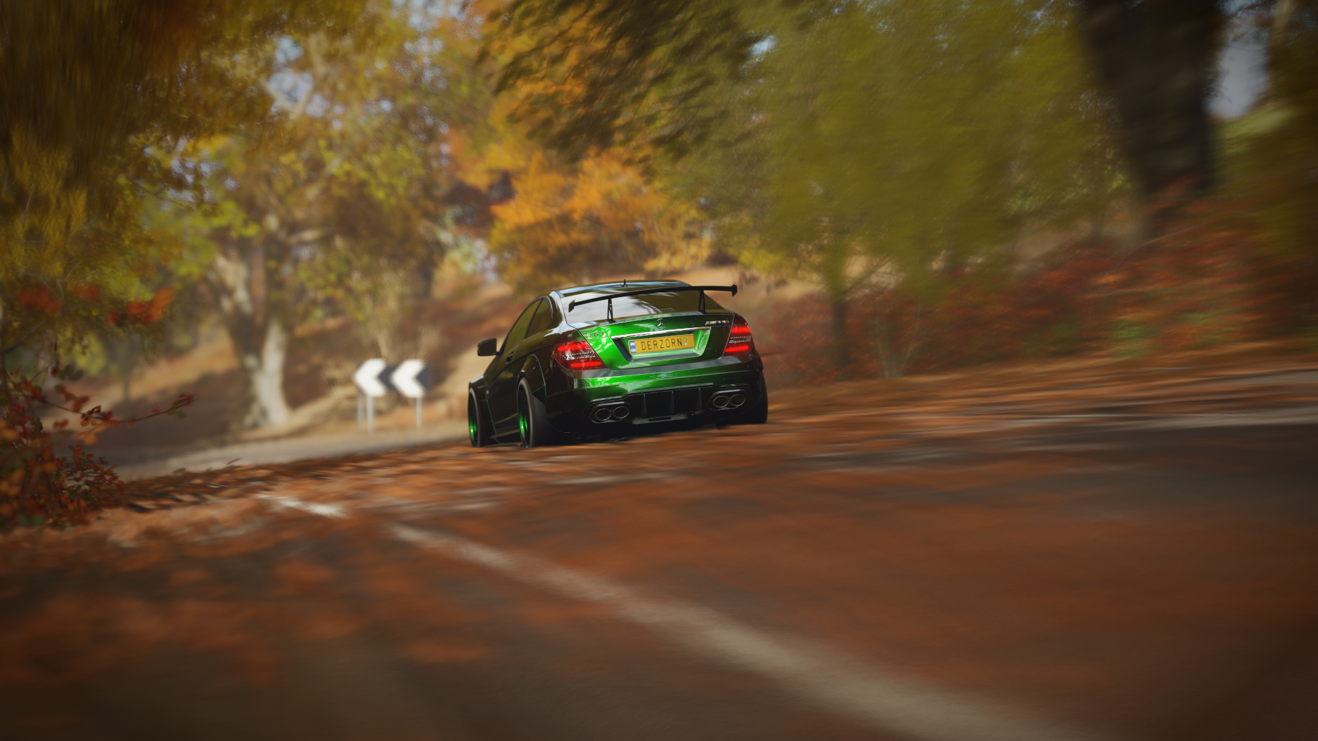 Green Mercedes-AMG C63 Coupe in Forza Horizon 4 HD Wallpaper