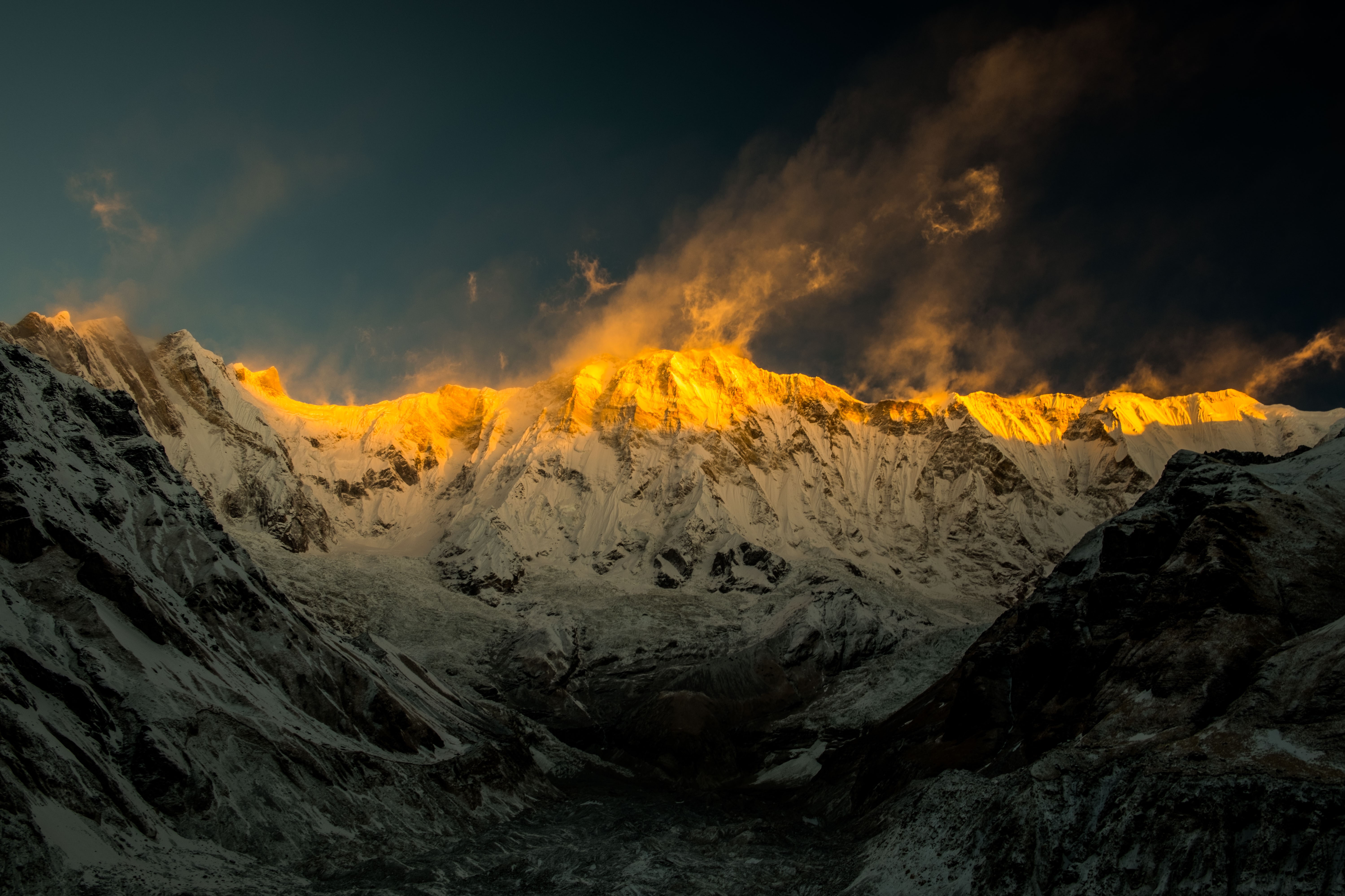 4K Mountains at Sunset with Clouds HD Wallpaper