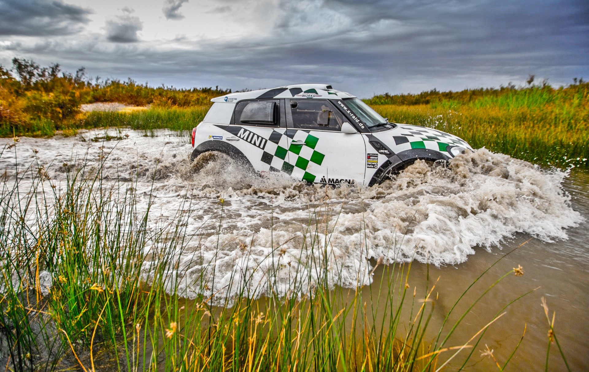 Mini Cooper rally car driving through water HD Wallpaper