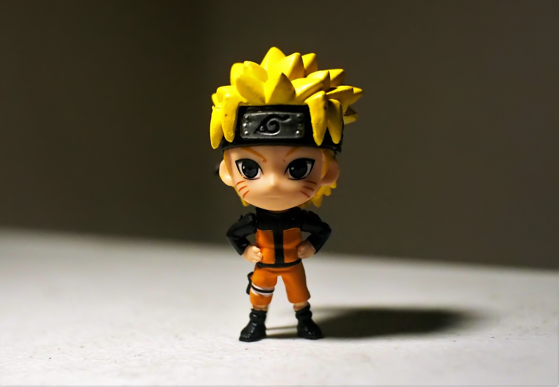 Naruto Uzumaki chibi figure from Naruto anime HD Wallpaper