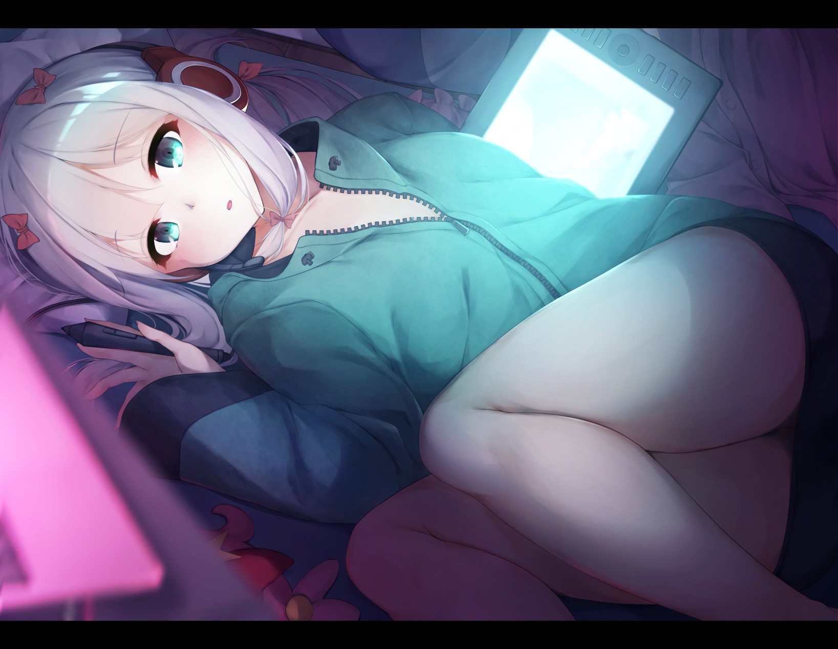 Anime girl with headphones and drawing tablet HD Wallpaper