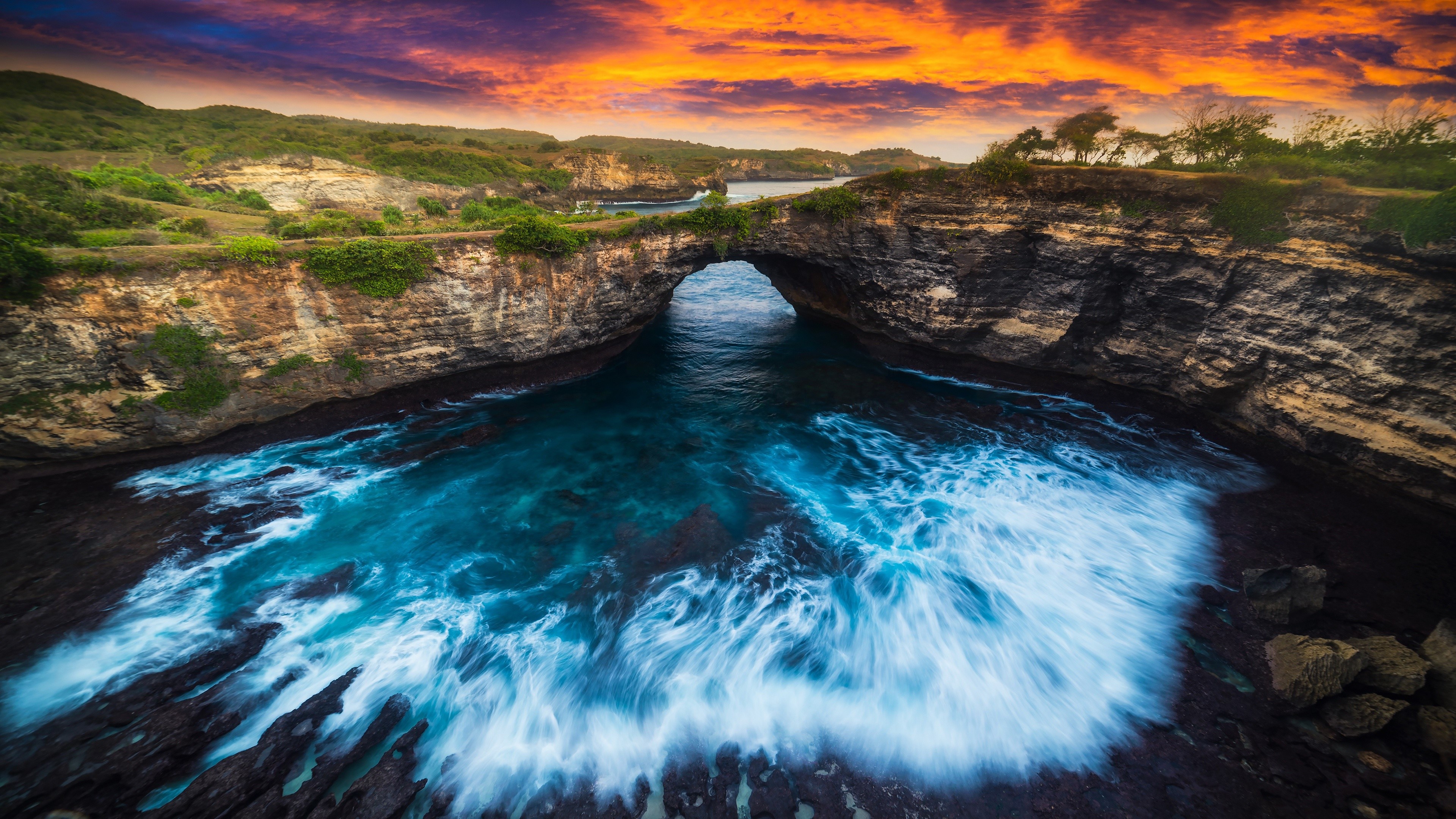Broken Beach Nusa Penida with Dramatic Sunset HD Wallpaper