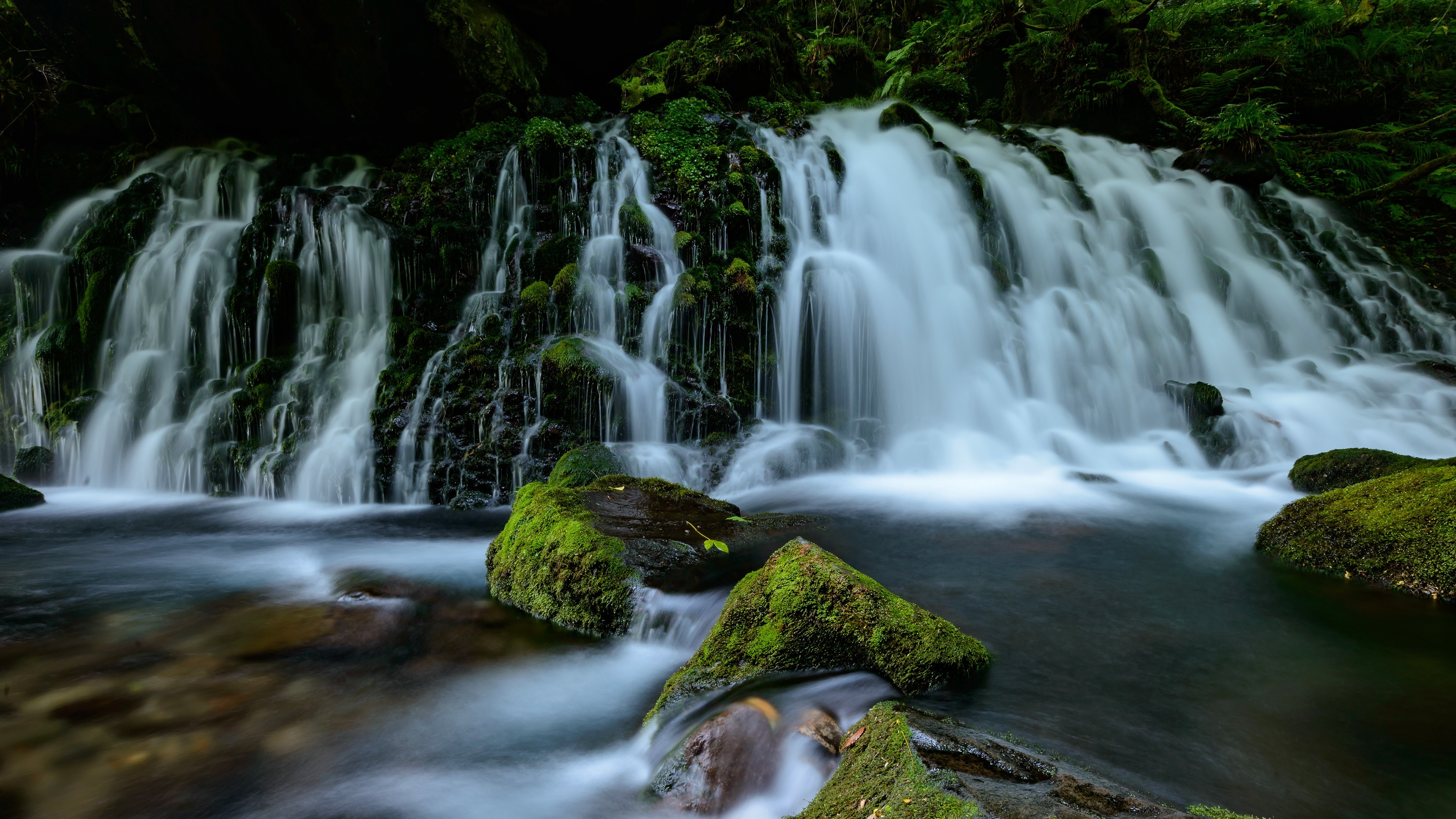 4K Waterfall in Nature HD Wallpaper