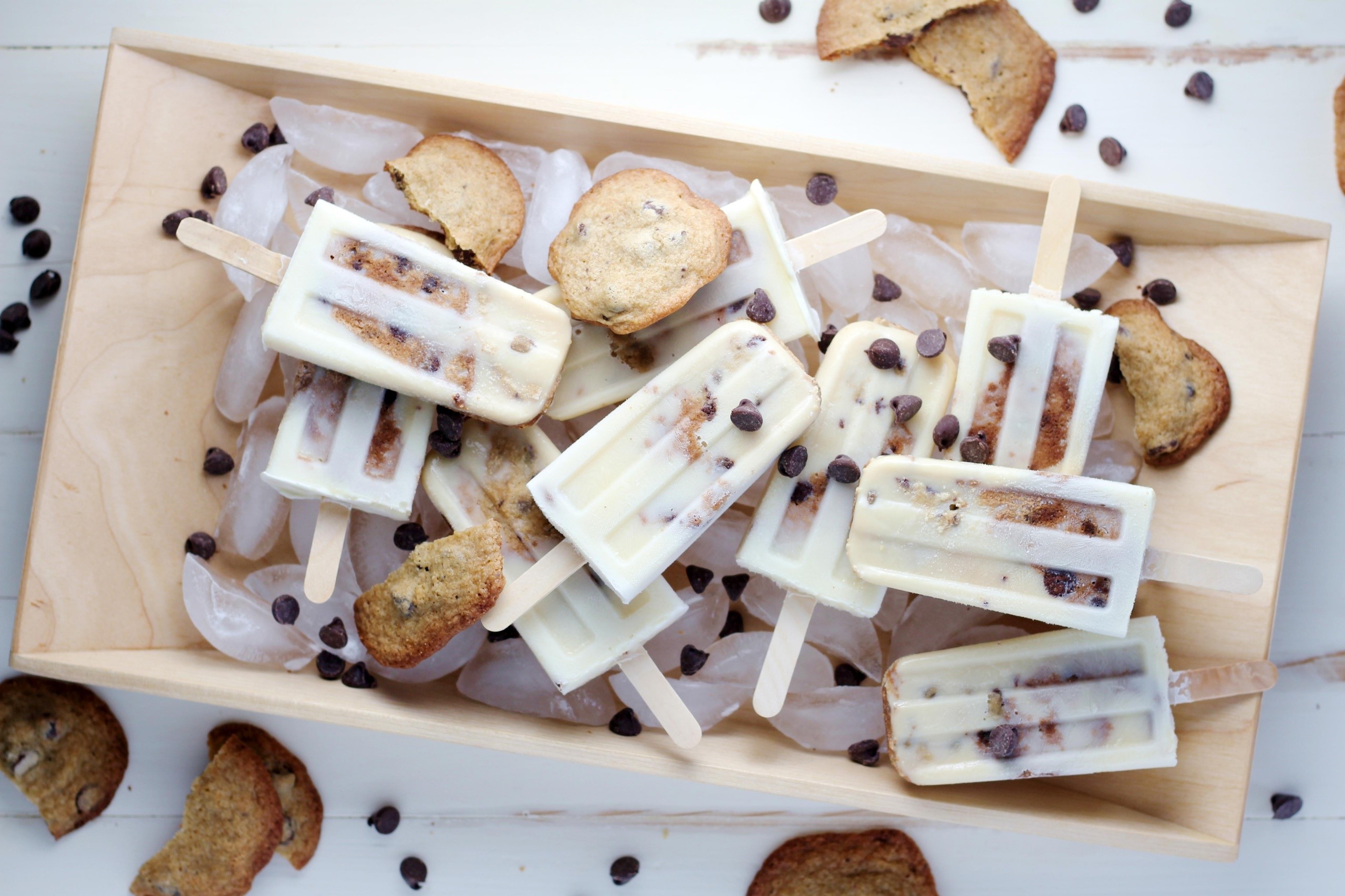 Chocolate chip cookie dough popsicles on ice HD Wallpaper