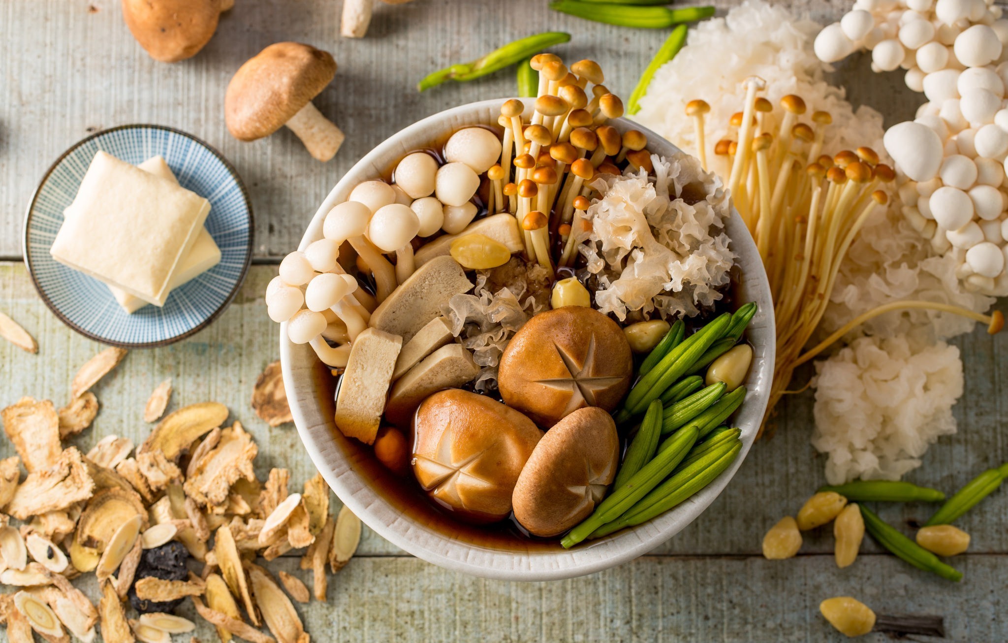 Bowl of mushrooms, tofu, and vegetables HD Wallpaper