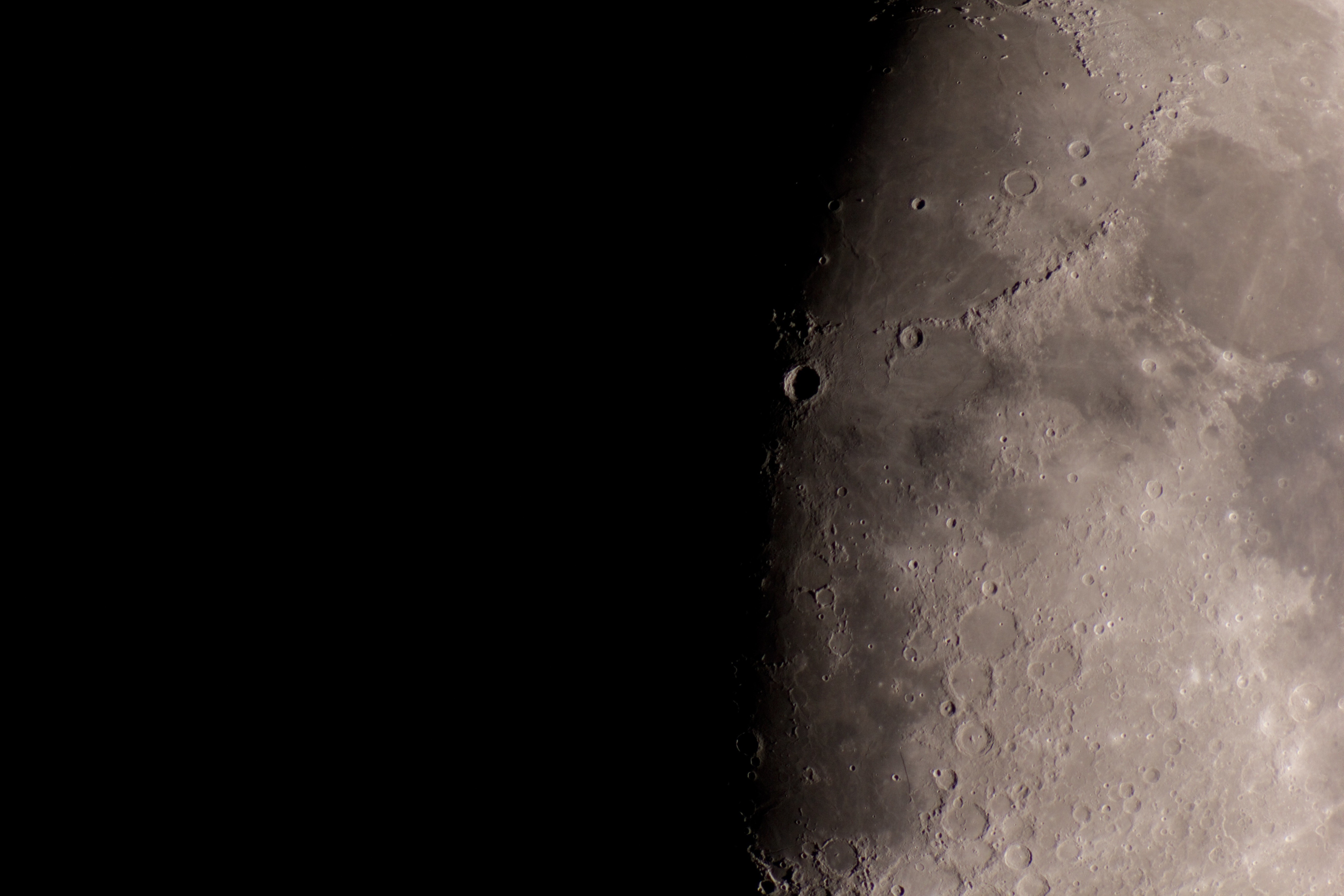 4K image of the Moon HD Wallpaper
