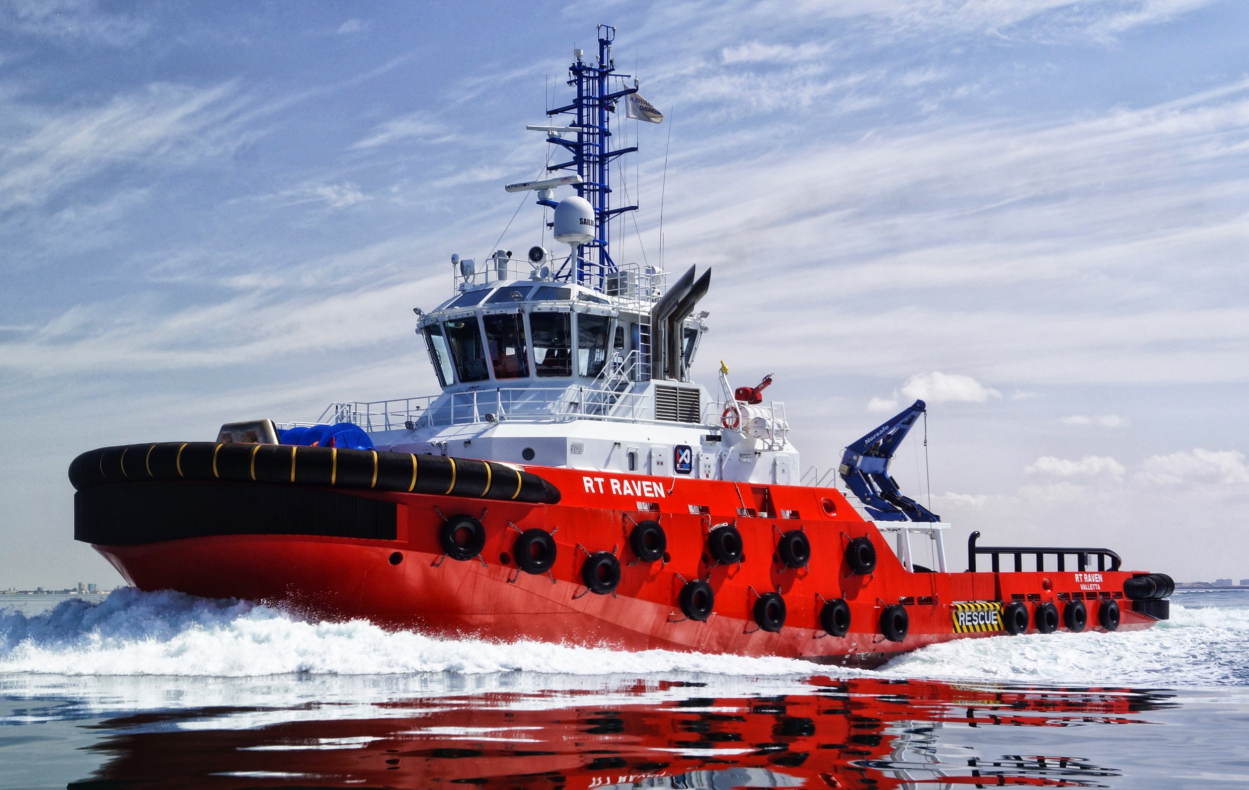 Red tugboat RT Raven sailing on the sea HD Wallpaper