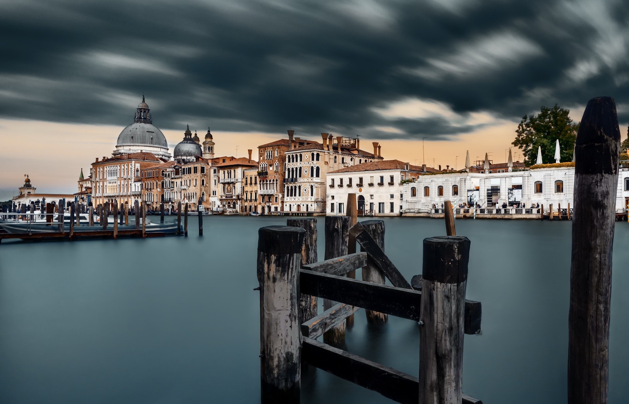Venice cityscape with Grand Canal and historic buildings HD Wallpaper