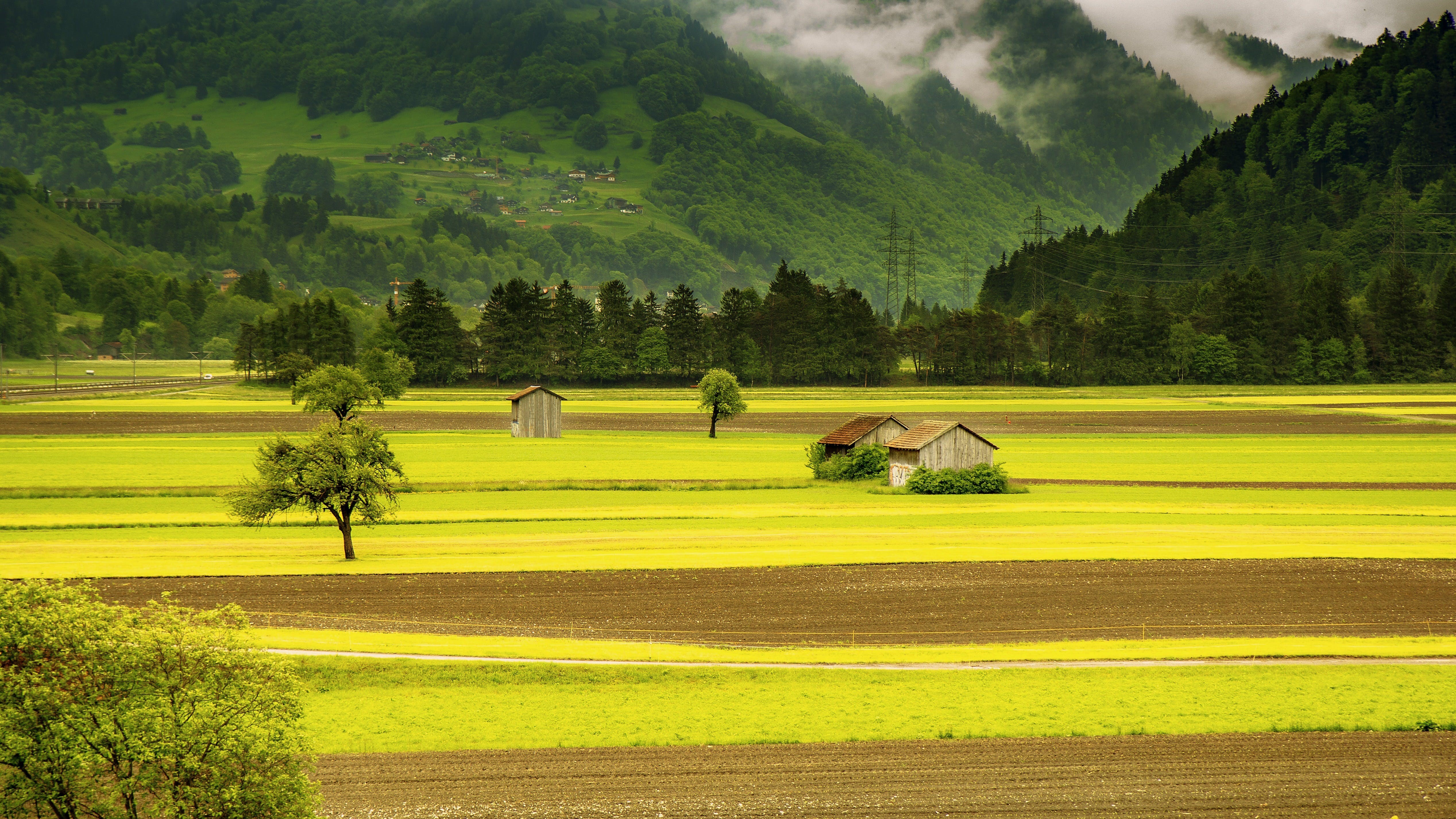 4K Nature Landscape with Mountains and Fields HD Wallpaper