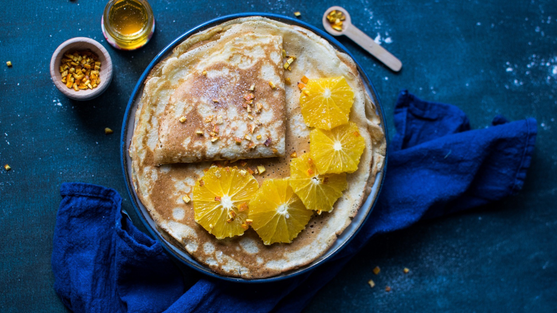 Pancakes with orange slices and honey HD Wallpaper
