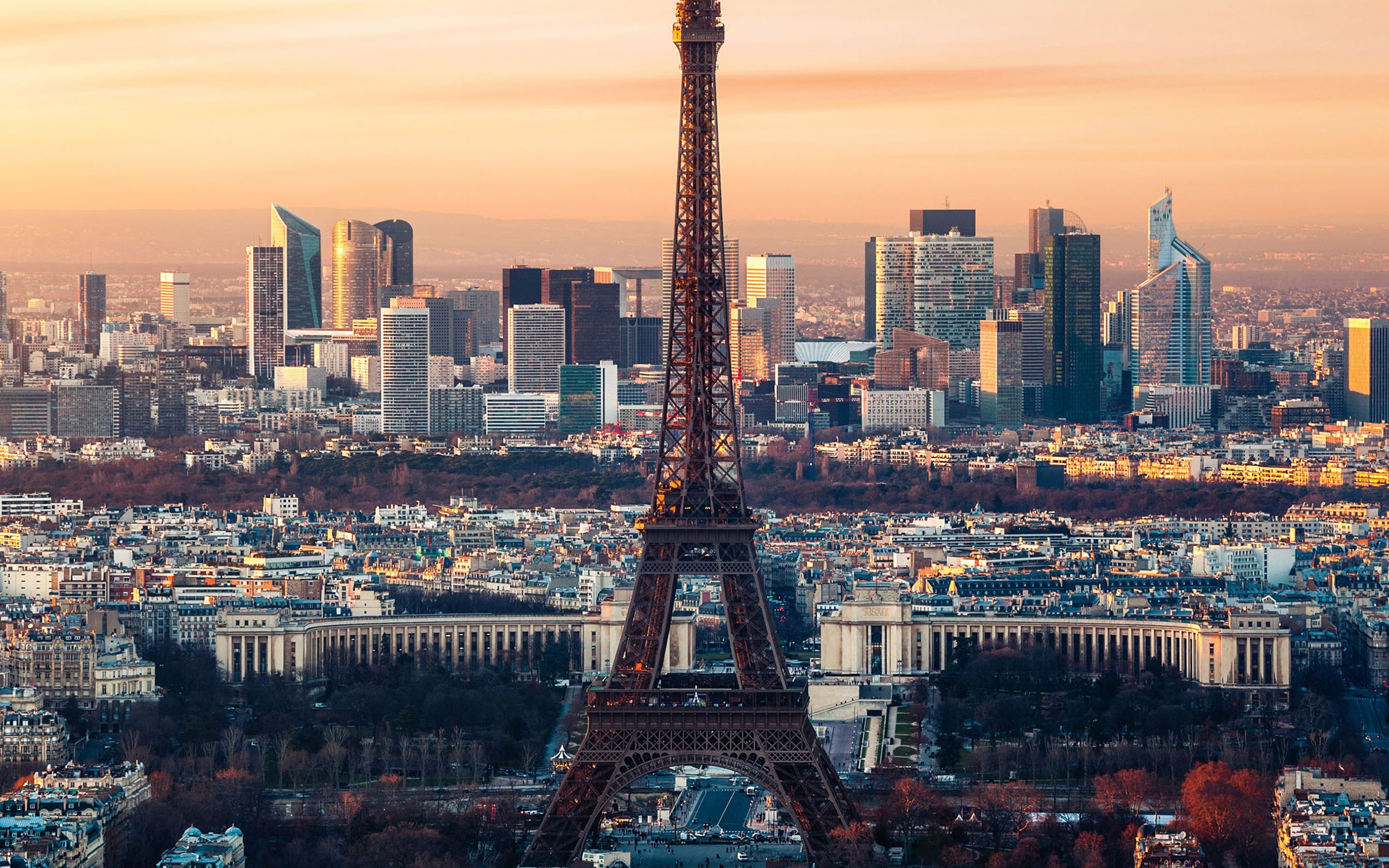 Eiffel Tower and Paris skyline at sunset HD Wallpaper