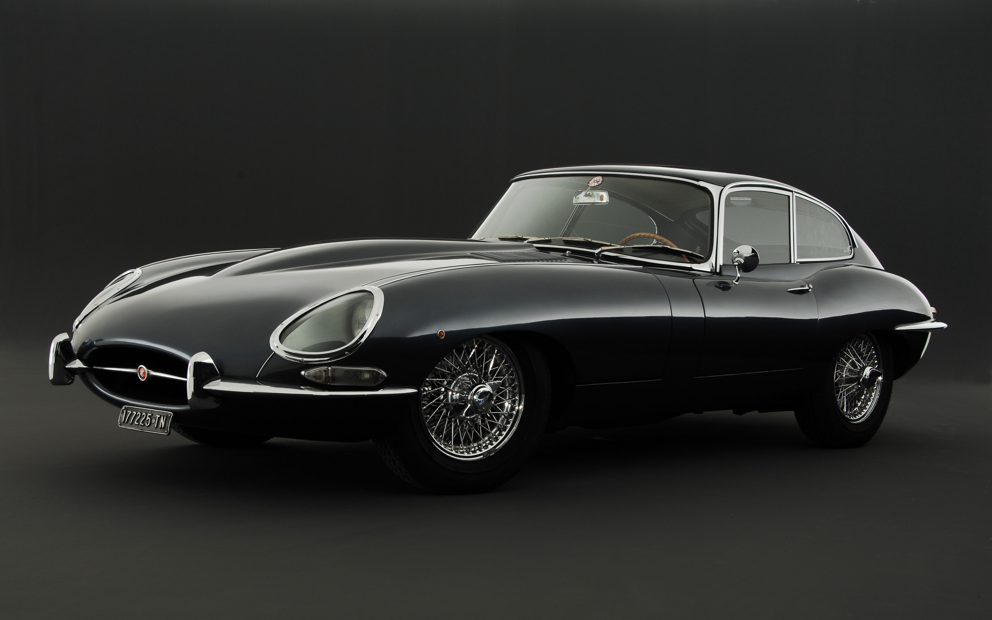 Jaguar E-Type car with license plate 177225 TN HD Wallpaper