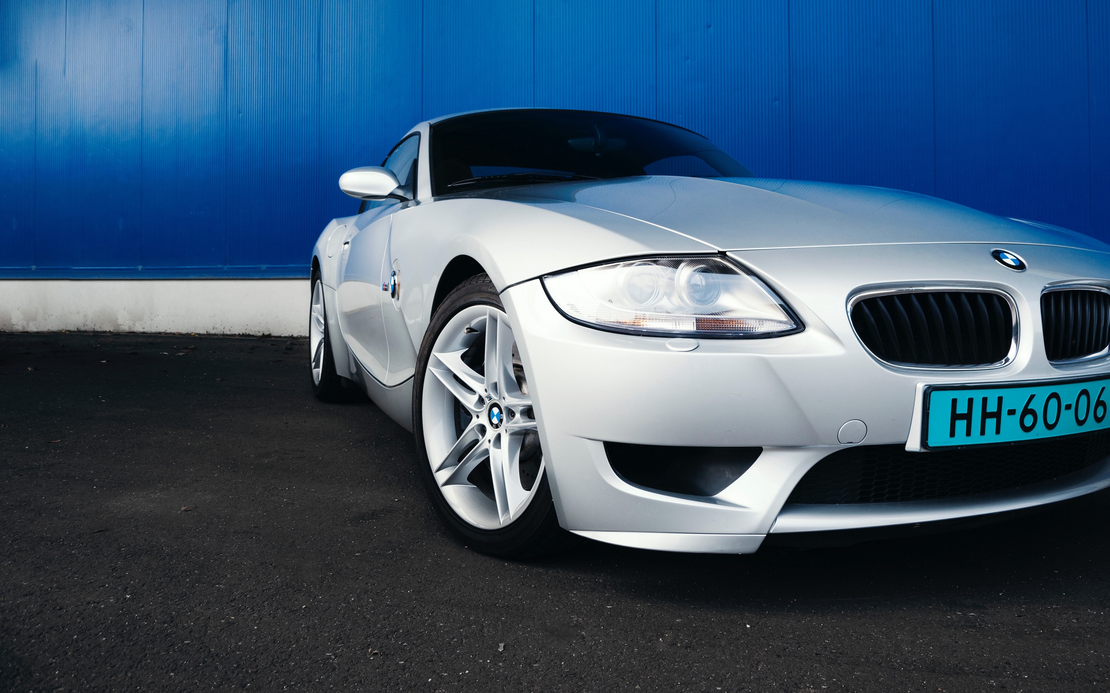 Silver BMW Z4 with license plate HH-60-06 HD Wallpaper