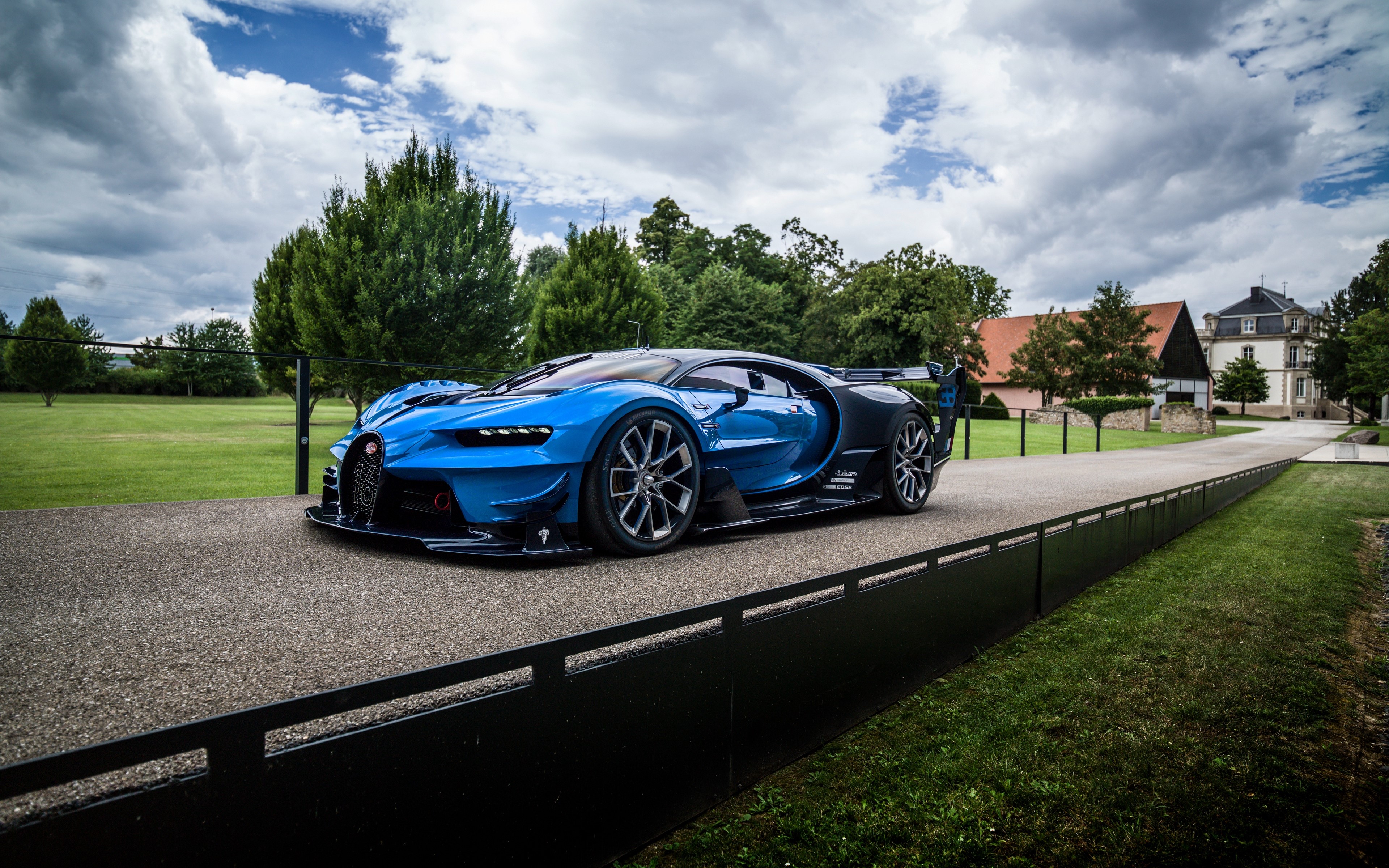 Bugatti Chiron Super Sport 300+ Hypercar HD Wallpaper